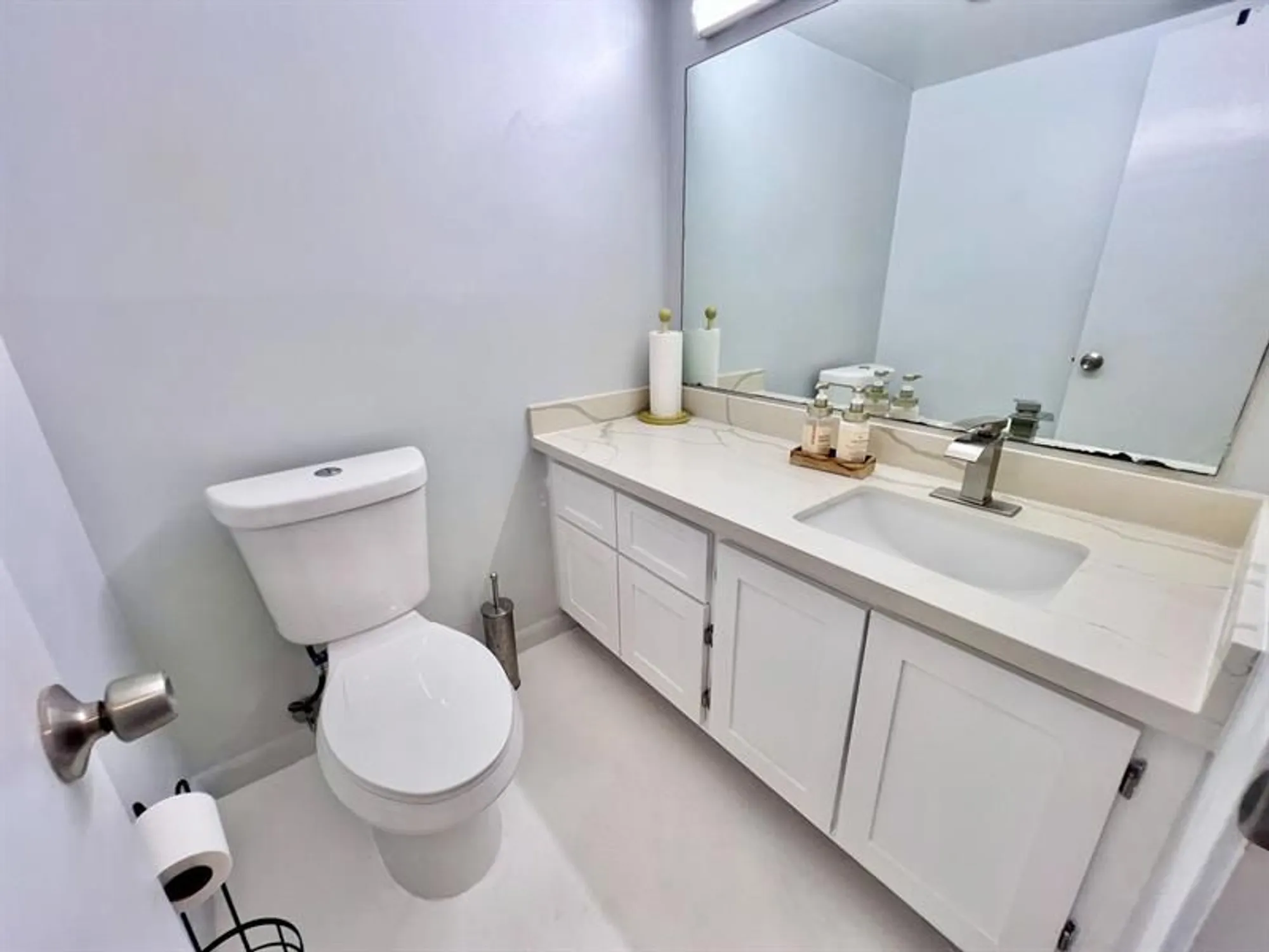 Property Slideshow image 15 of 44 | 4750 nw 22nd ct 507, Lauderhill, FL, 33313