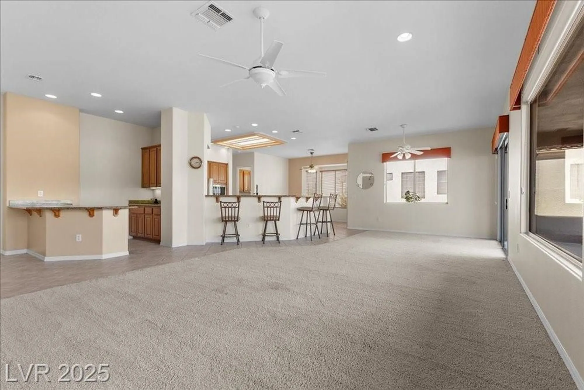 Property Slideshow image 13 of 45 | 2725 olivia heights ave, Henderson, NV, 89052