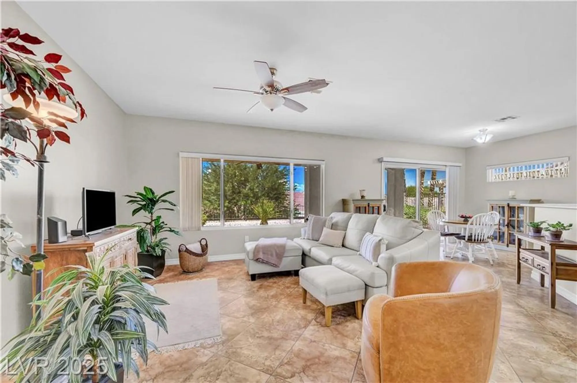 Property Slideshow image 11 of 65 | 2544 leighton ave, Henderson, NV, 89052
