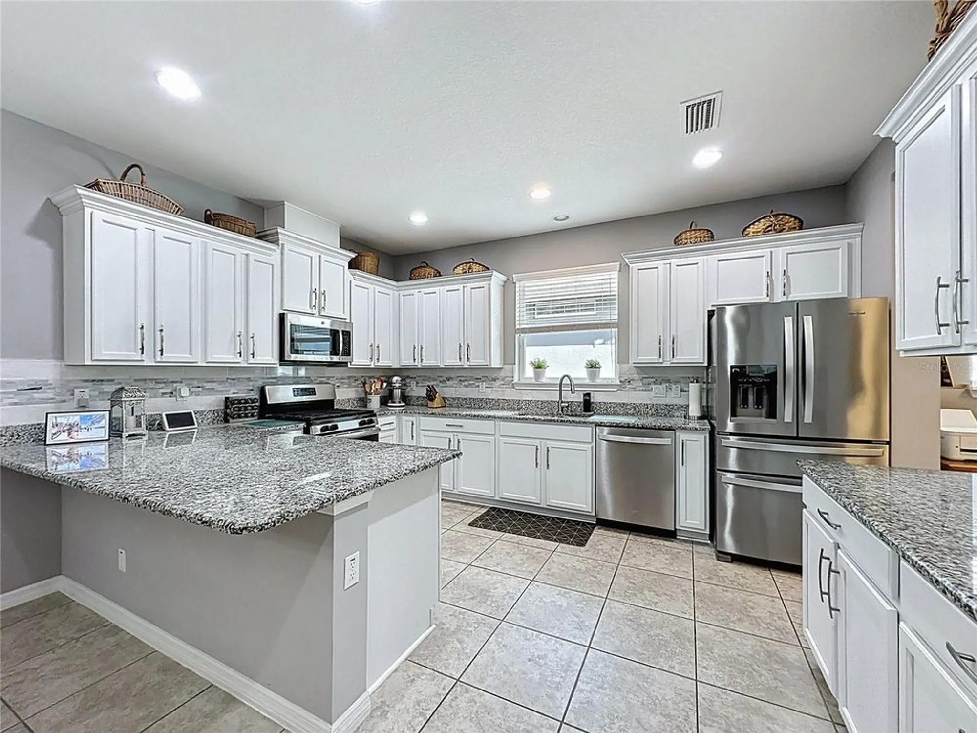Property Slideshow image 17 of 81 | 277 silver maple rd, Groveland, FL, 34736