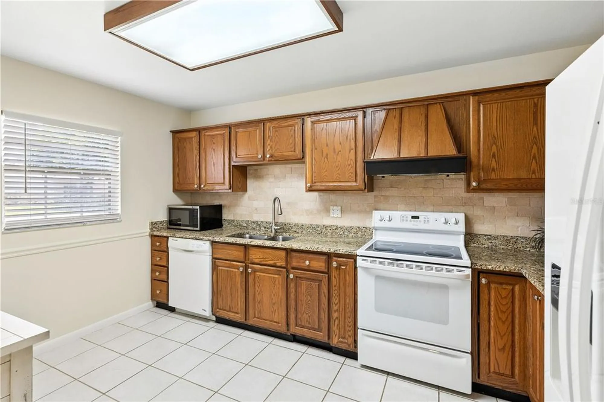 Property Slideshow image 4 of 43 | 1267 hazeltine dr, Fort Myers, FL, 33919