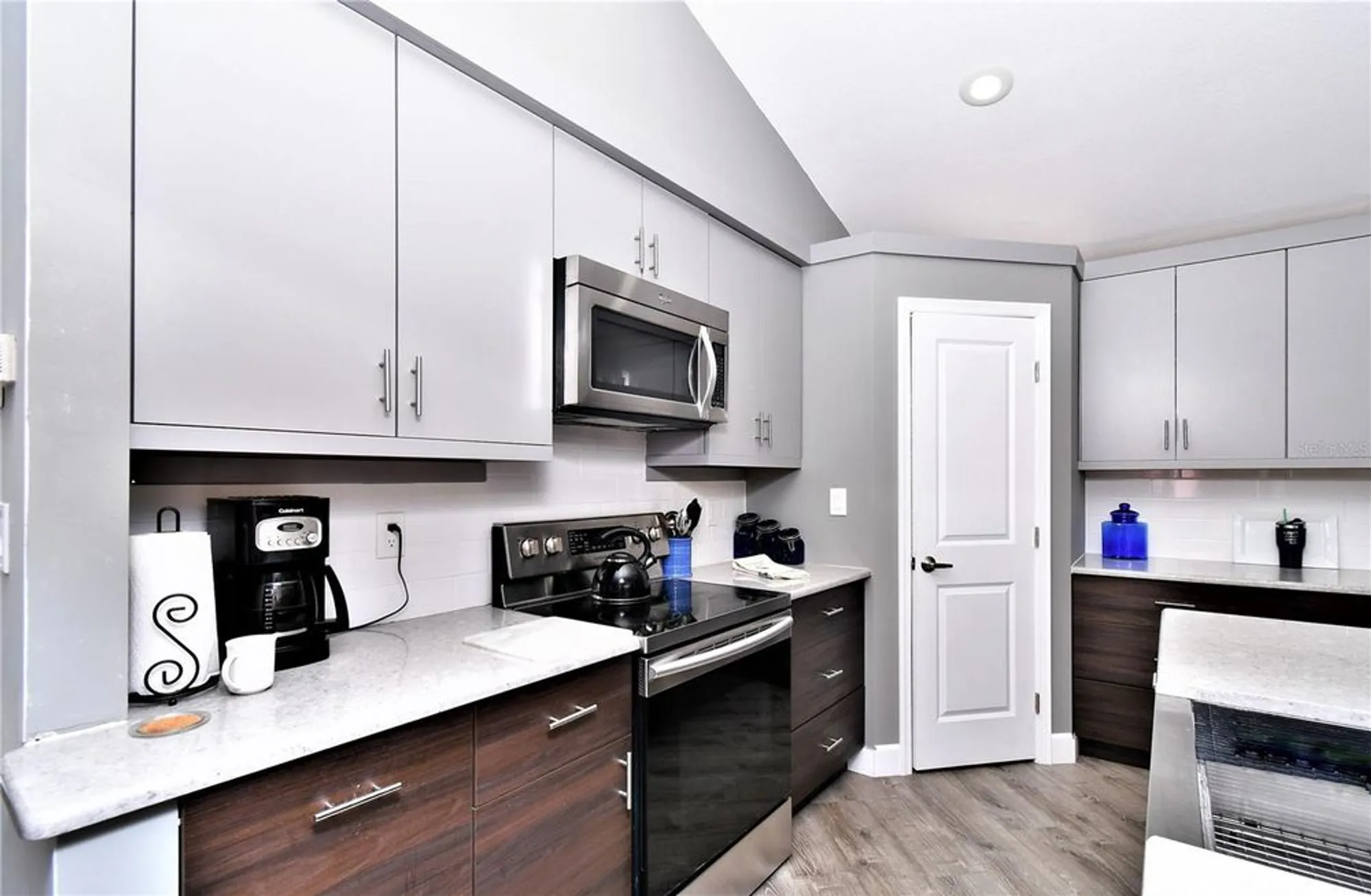 Property Slideshow image 10 of 29 | 3011 matecumbe key rd apt 4, Punta Gorda, FL, 33955