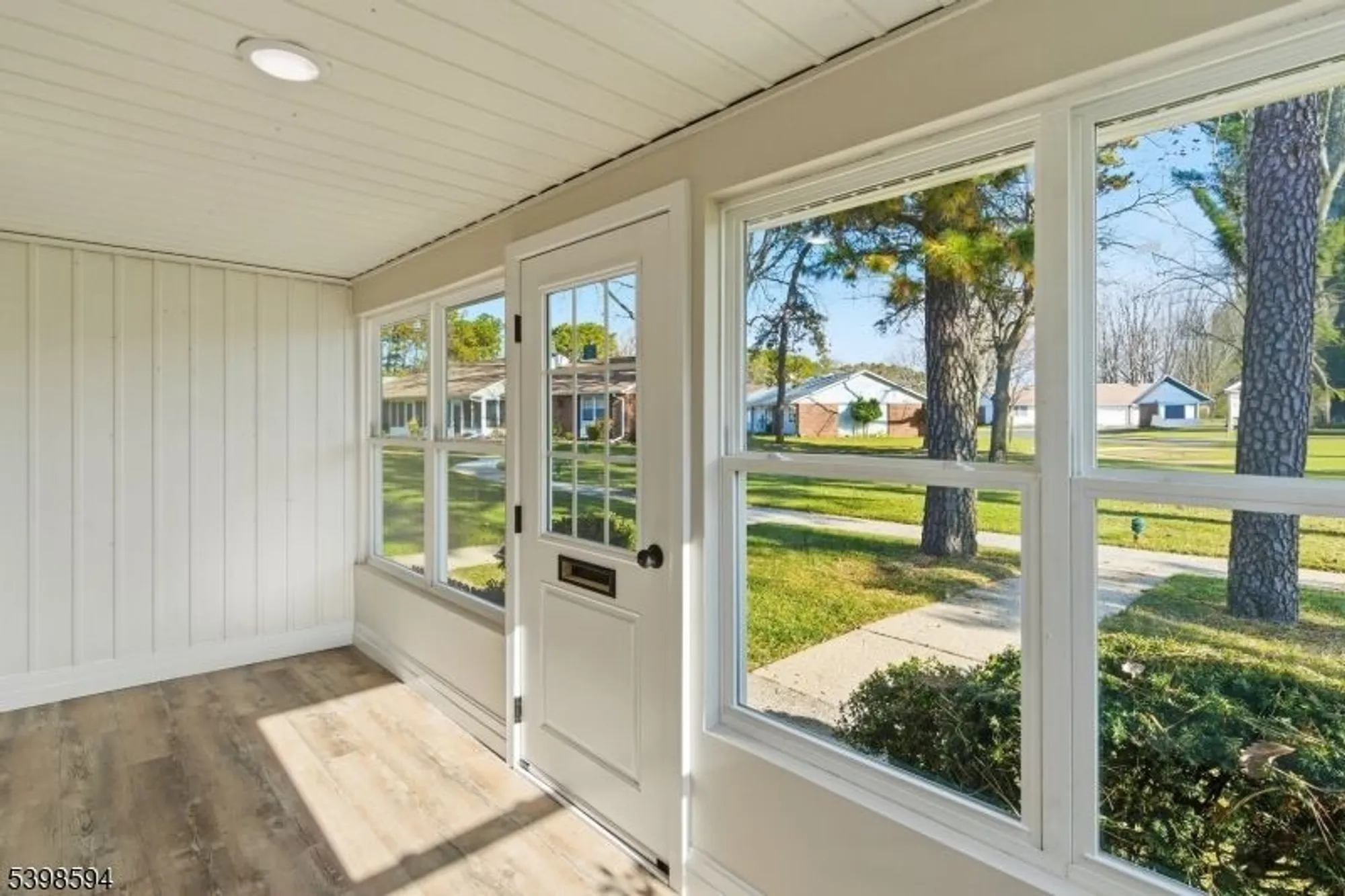 Property Slideshow image 4 of 25 | 1015 aberdeen dr a, Lakewood Twp., NJ, 08701