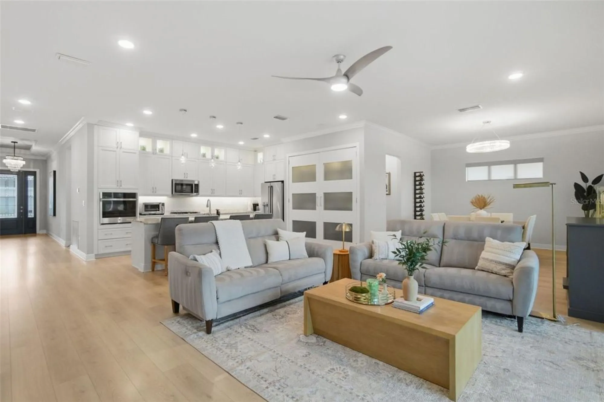 Property Slideshow image 25 of 71 | 5027 kiva cir, Bradenton, FL, 34211