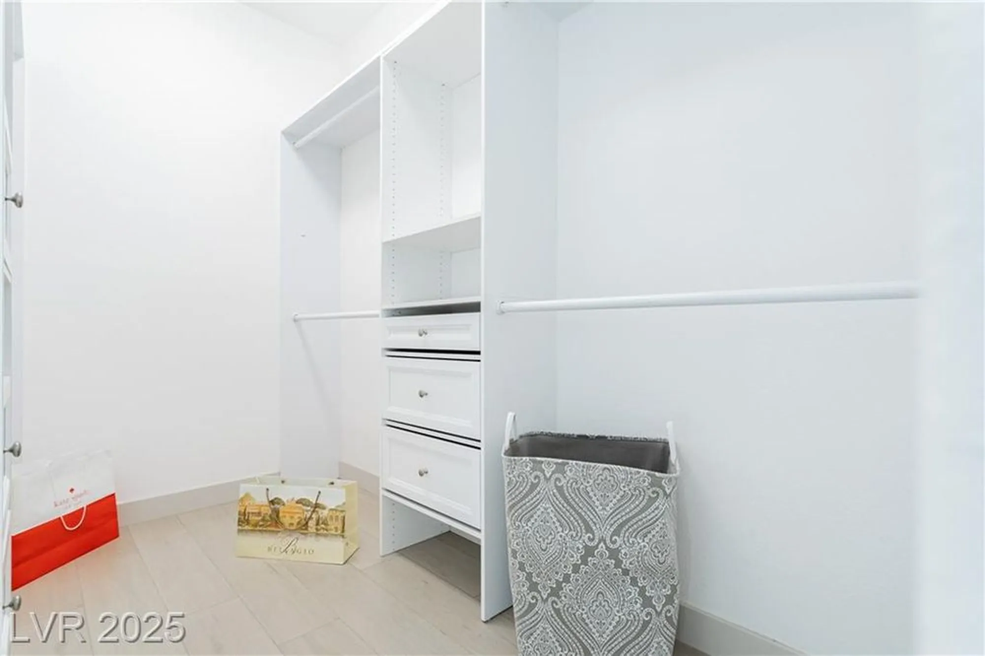 Property Slideshow image 43 of 72 | 2589 evansville ave, Henderson, NV, 89052