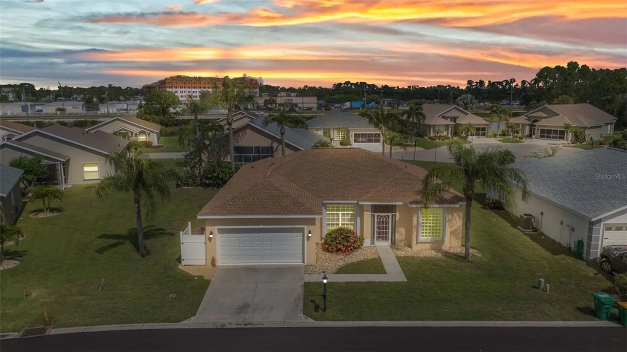 Property Slideshow image 1 of 37 | 1605 palace ct, Punta Gorda, FL, 33980