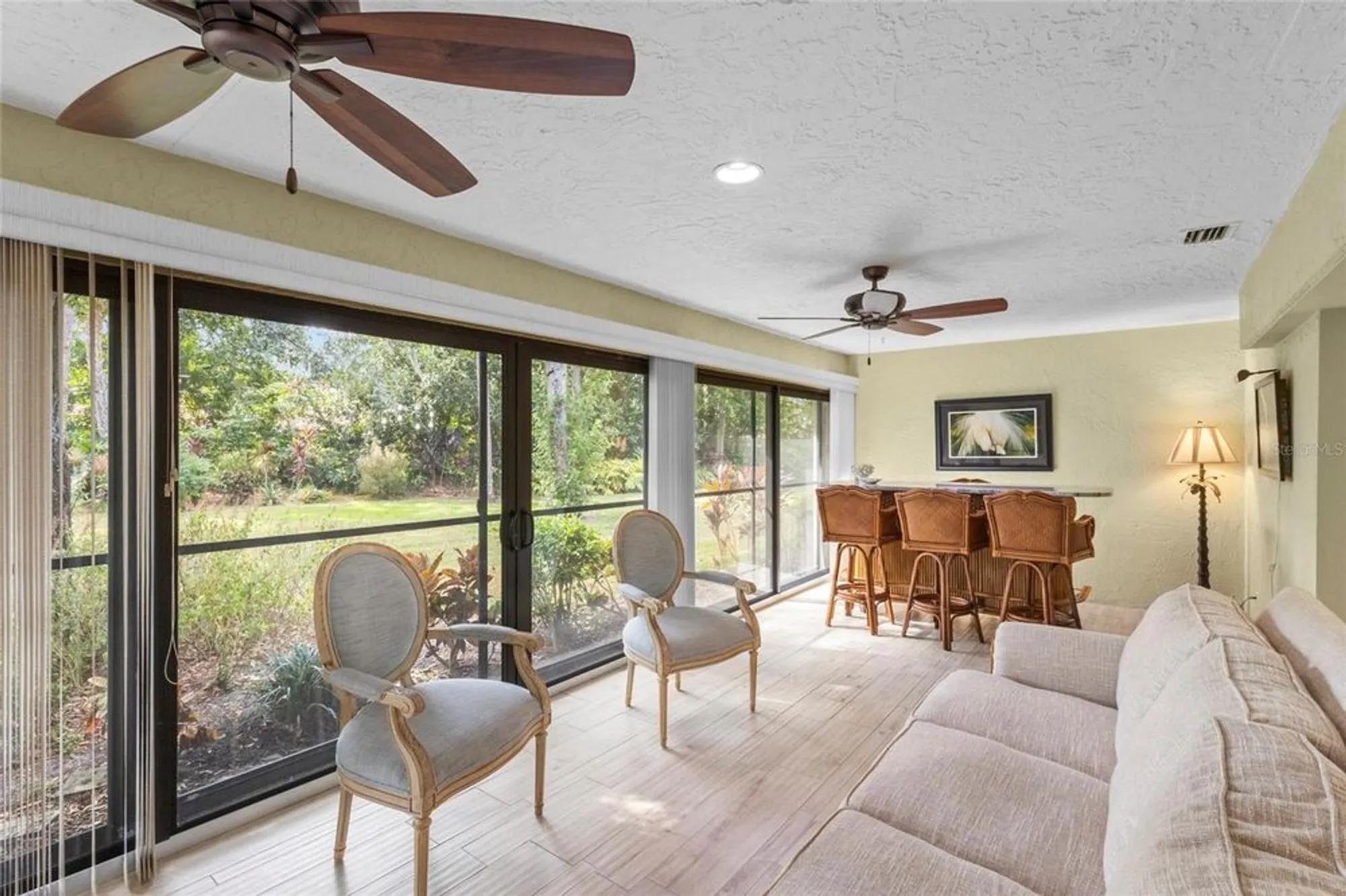 Property Slideshow image 11 of 38 | 7143 fairway bend ln, Sarasota, FL, 34243