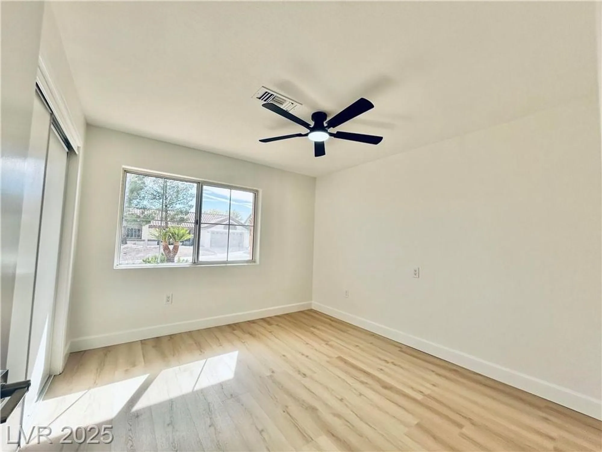 Property Slideshow image 11 of 29 | 9536 ruby hills dr, Las Vegas, NV, 89134