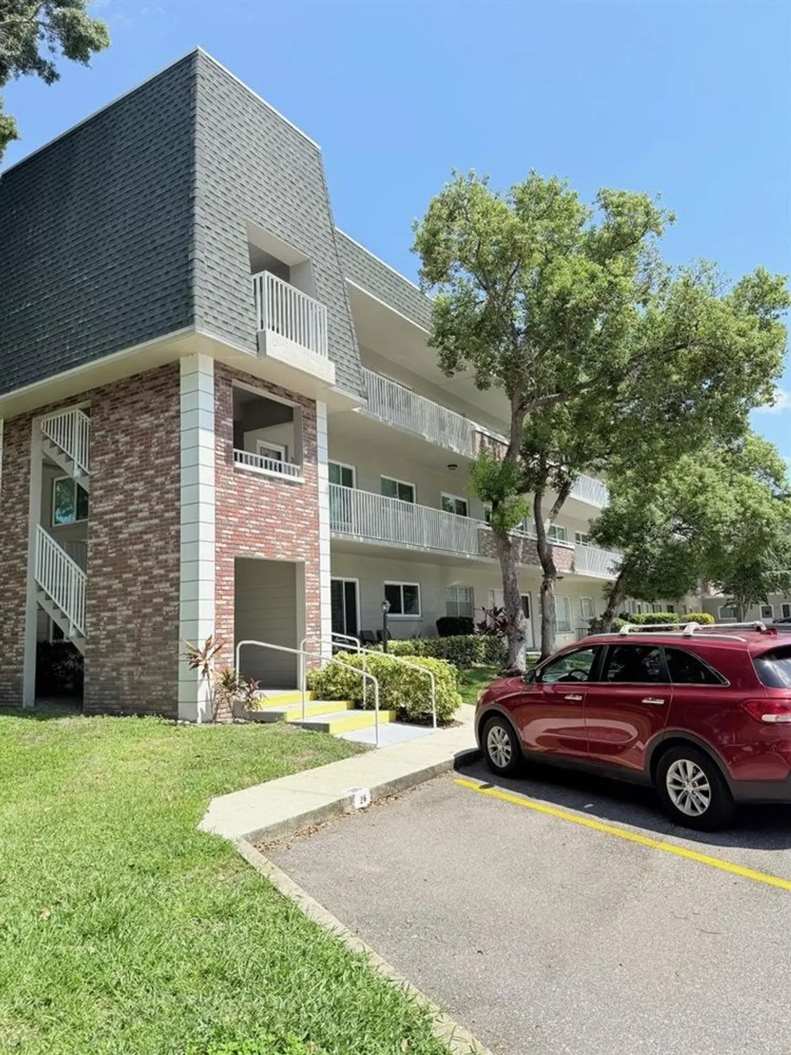 Property Slideshow image 1 of 31 | 2426 persian dr apt 38, Clearwater, FL, 33763