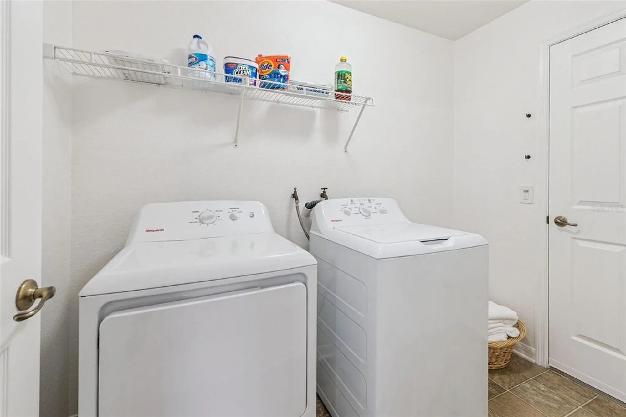 Property Slideshow image 23 of 40 | 400 lake suzanne dr, Lake Wales, FL, 33859