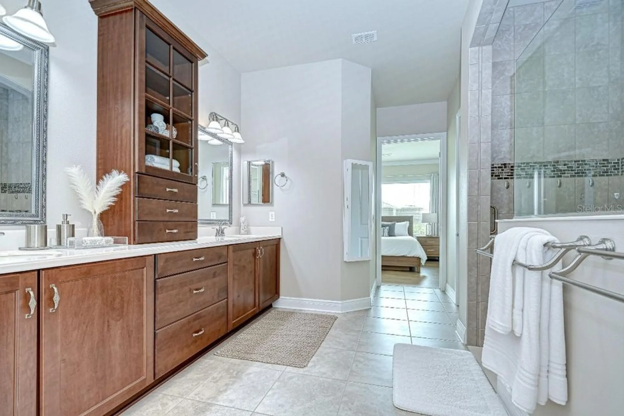 Property Slideshow image 16 of 36 | 13937 swallow hill dr, Lithia, FL, 33547
