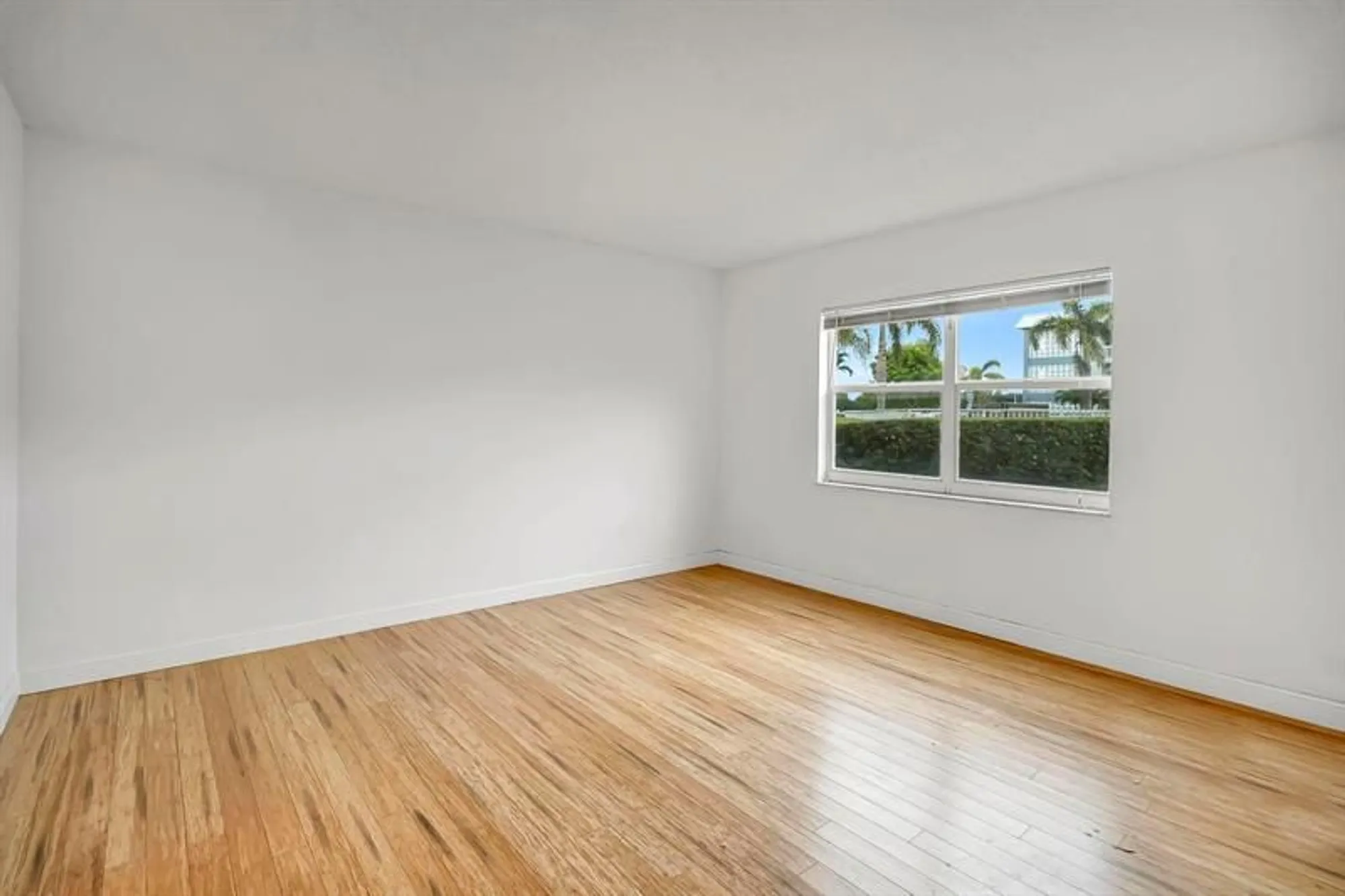 Property Slideshow image 5 of 27 | 9872 marina blvd apt 1417, Boca Raton, FL, 33428