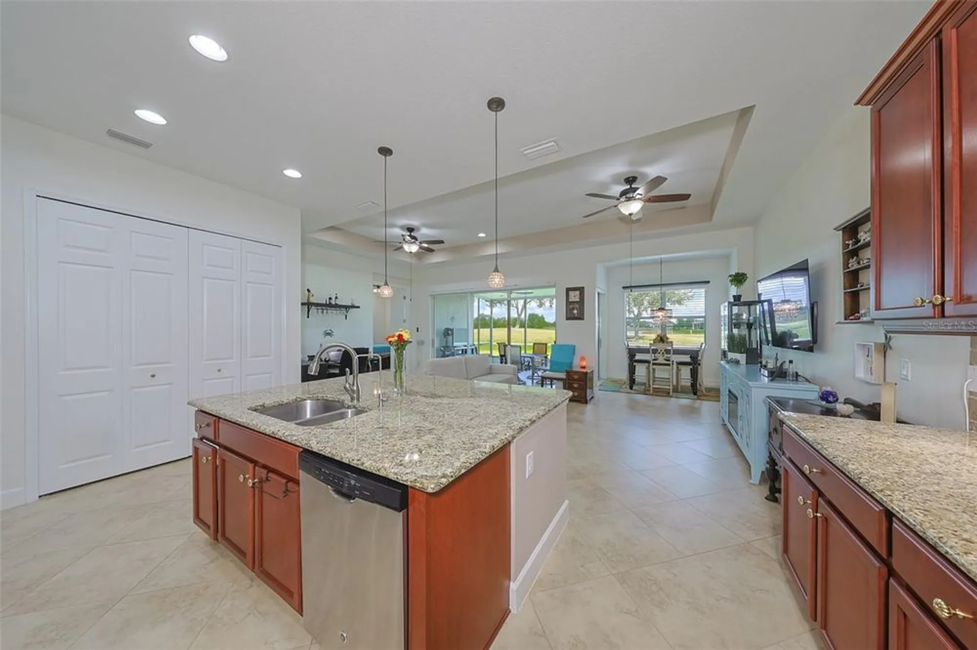 Property Slideshow image 16 of 75 | 2264 sifield greens way, Sun City Center, FL, 33573