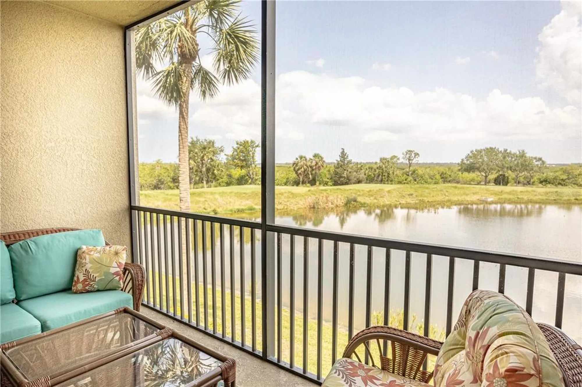 Property Slideshow image 18 of 39 | 7005 river hammock dr 204, Bradenton, FL, 34212