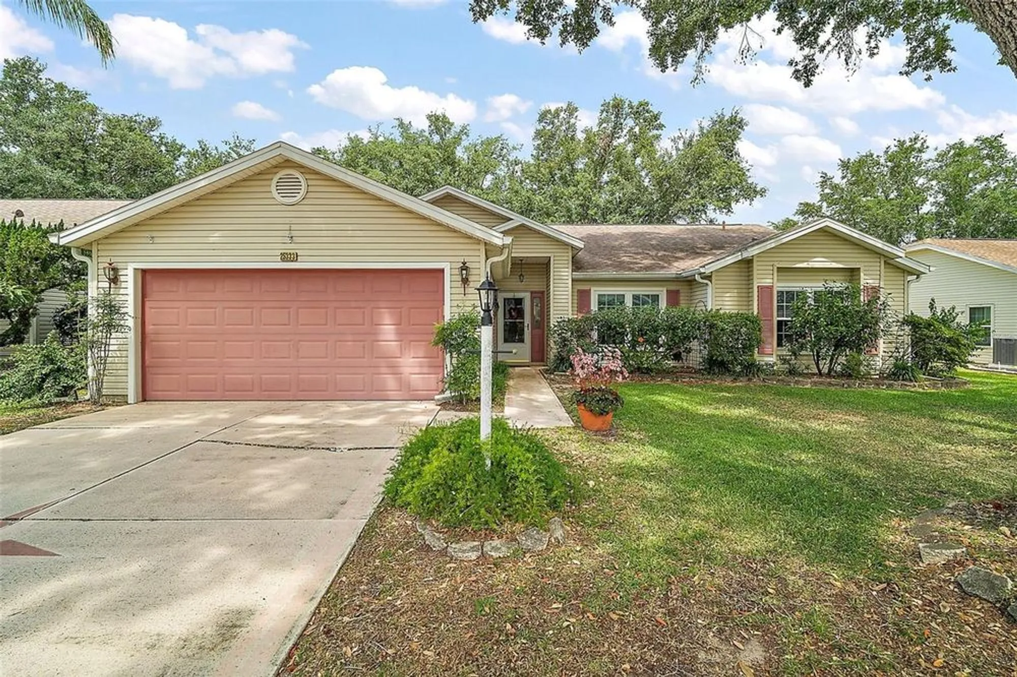 Property Slideshow image 7 of 36 | 25333 river crest dr, Leesburg, FL, 34748