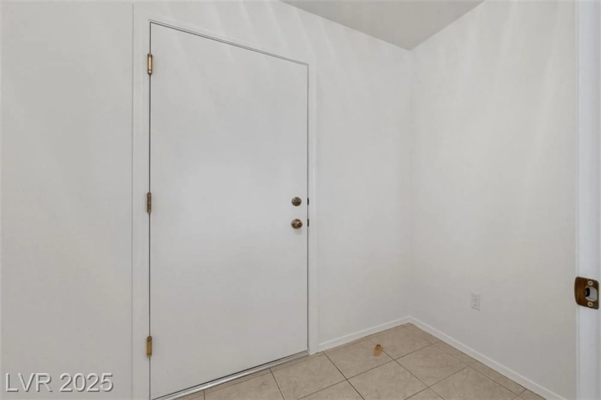 Property Slideshow image 14 of 31 | 498 elm crest pl, Henderson, NV, 89012