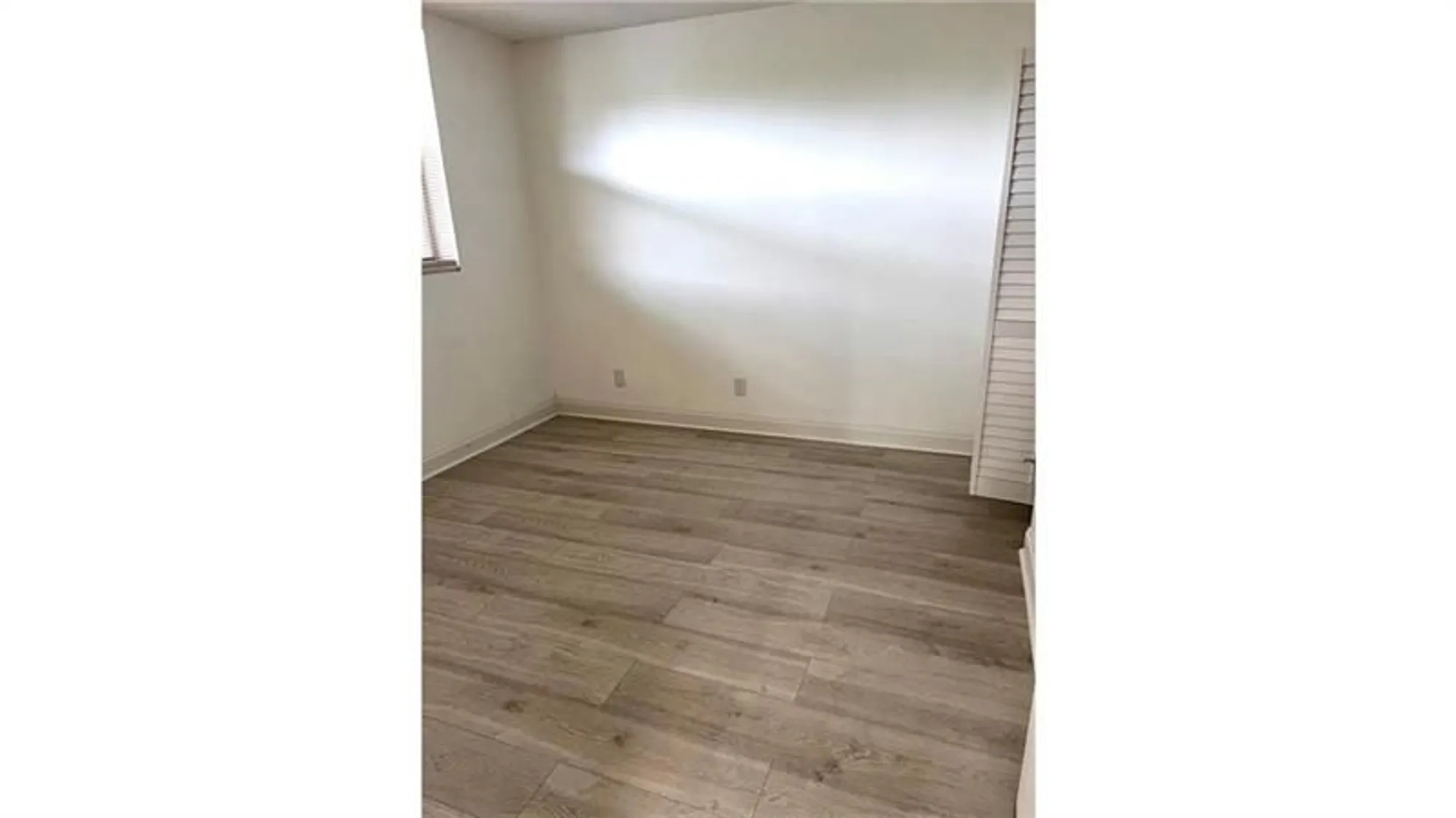 Property Slideshow image 9 of 11 | 6001 nw 61st ave 102, Tamarac, FL, 33319