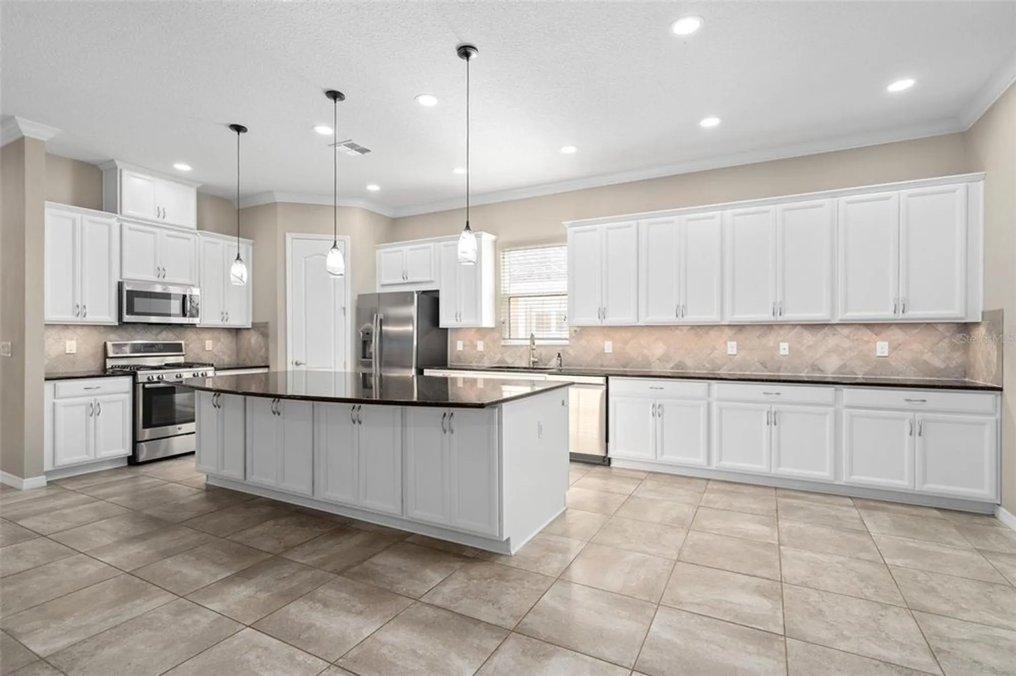 Property Slideshow image 6 of 72 | 1046 timbervale trl, Clermont, FL, 34715