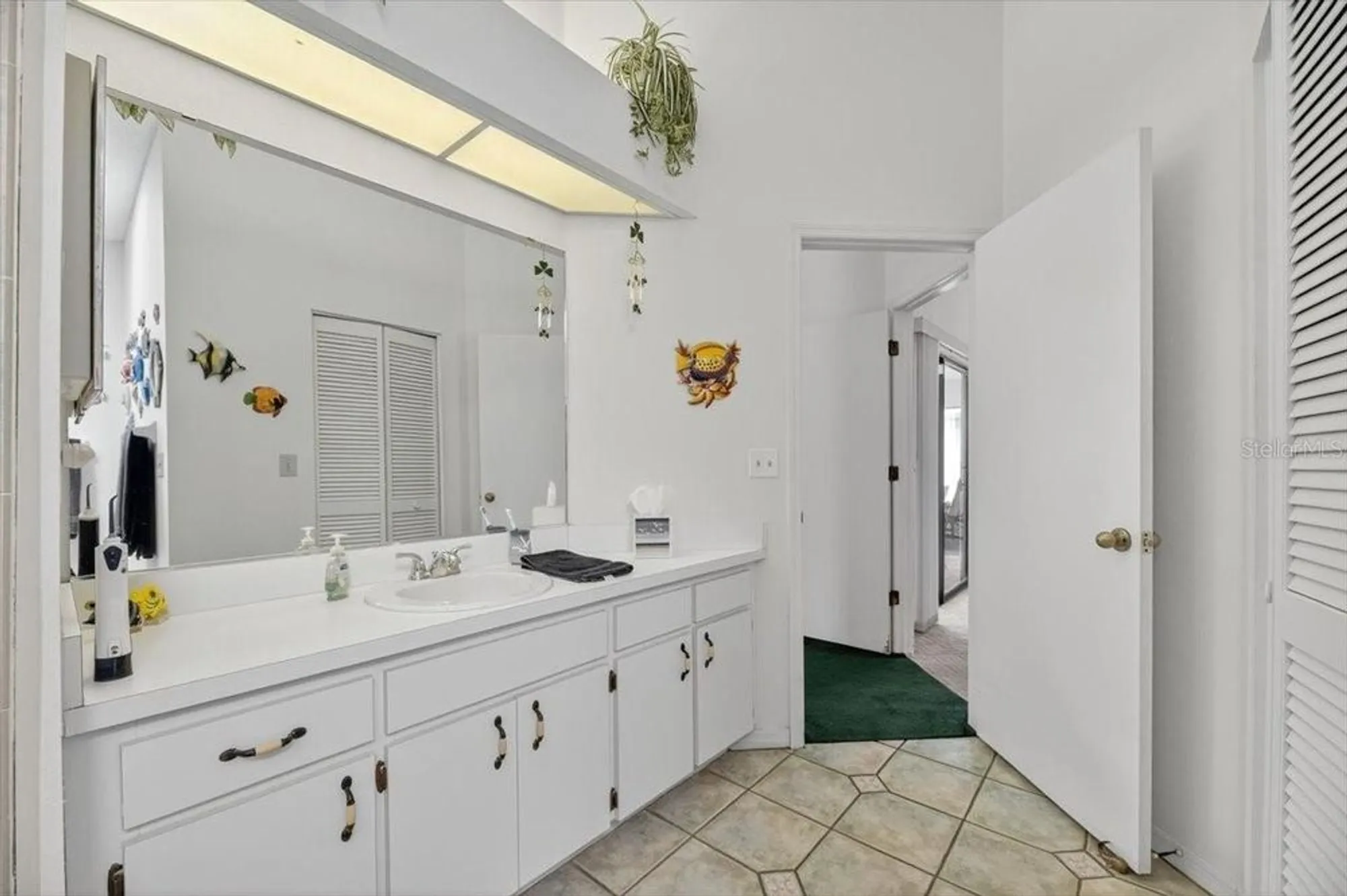 Property Slideshow image 23 of 54 | 1828 e del webb blvd, Sun City Center, FL, 33573