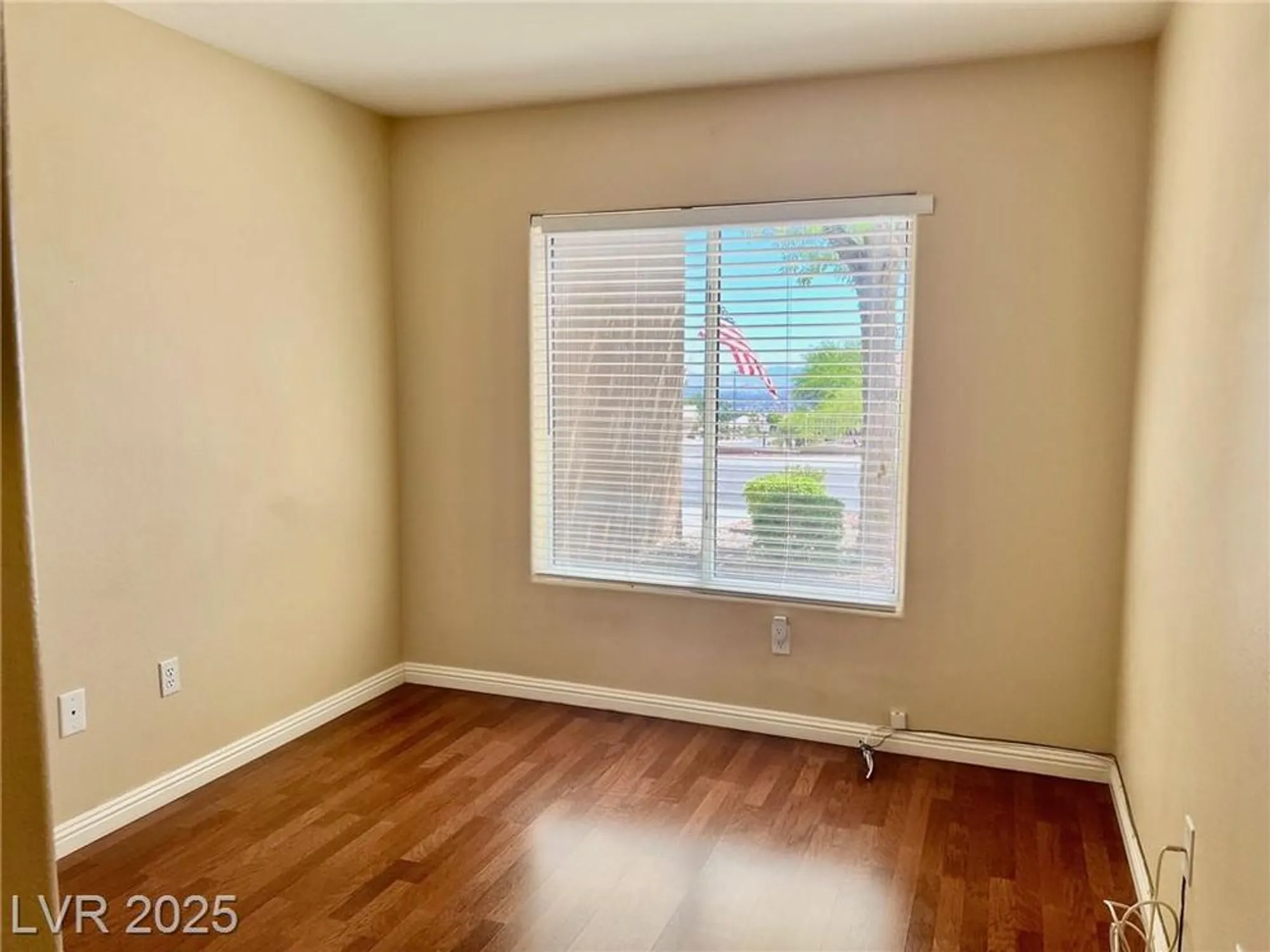 Property Slideshow image 12 of 17 | 2609 sierra sage st, Las Vegas, NV, 89134