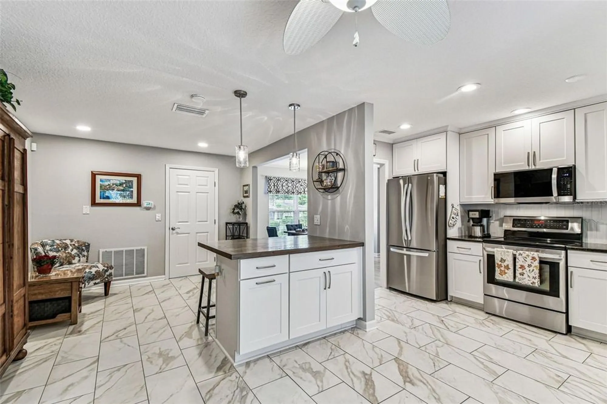 Property Slideshow image 12 of 99 | 2834 thistle ct, Palm Harbor, FL, 34684