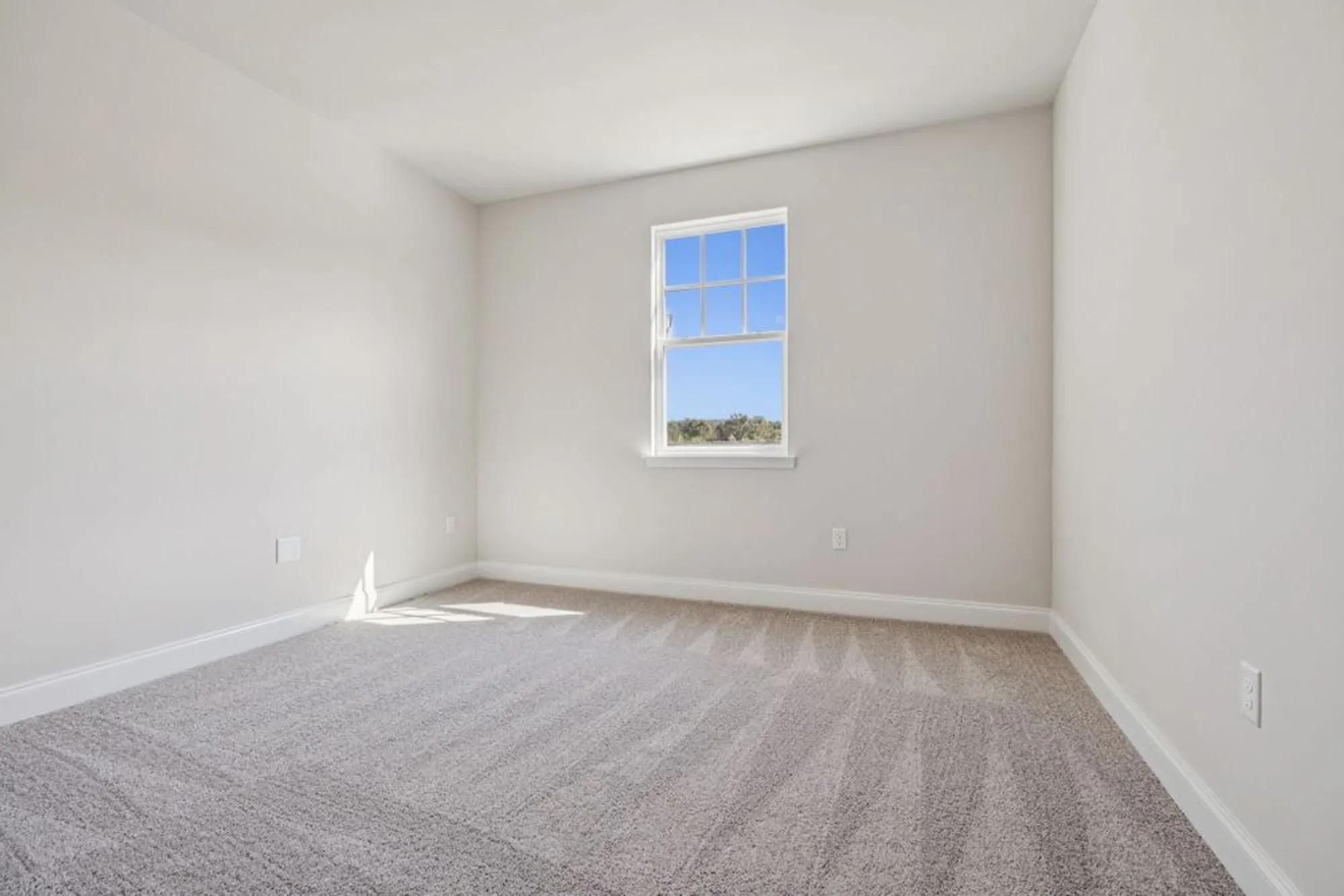 Property Slideshow image 7 of 48 | 312 stonehaus cir, Antioch, TN, 37013