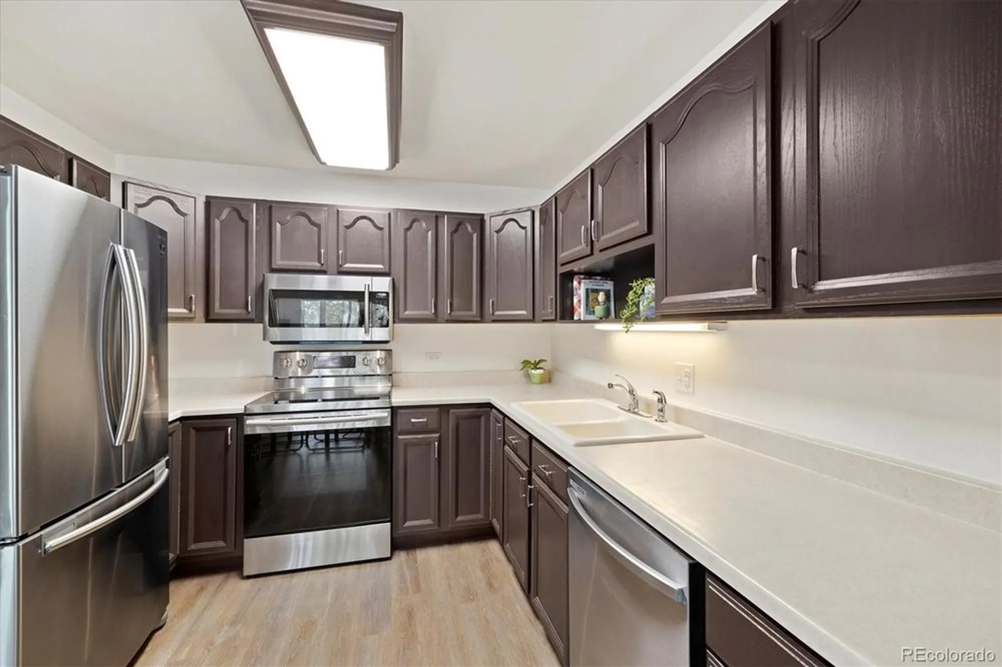 Property Slideshow image 9 of 41 | 580 s clinton st apt 9b, Denver, CO, 80247