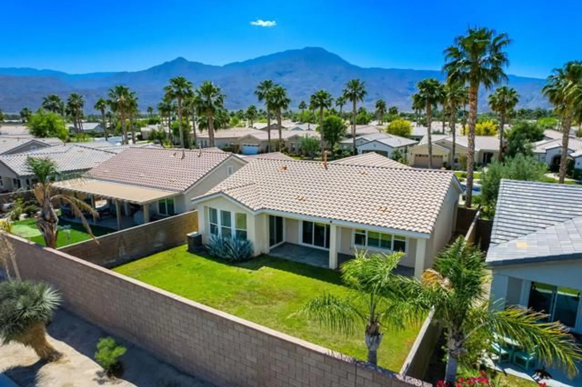 Property Slideshow image 23 of 65 | 60504 desert shadows dr, La Quinta, CA, 92253
