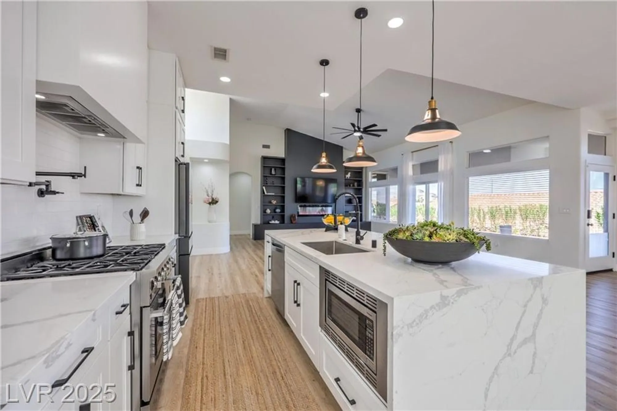 Property Slideshow image 9 of 34 | 3028 treesdale dr, Las Vegas, NV, 89134