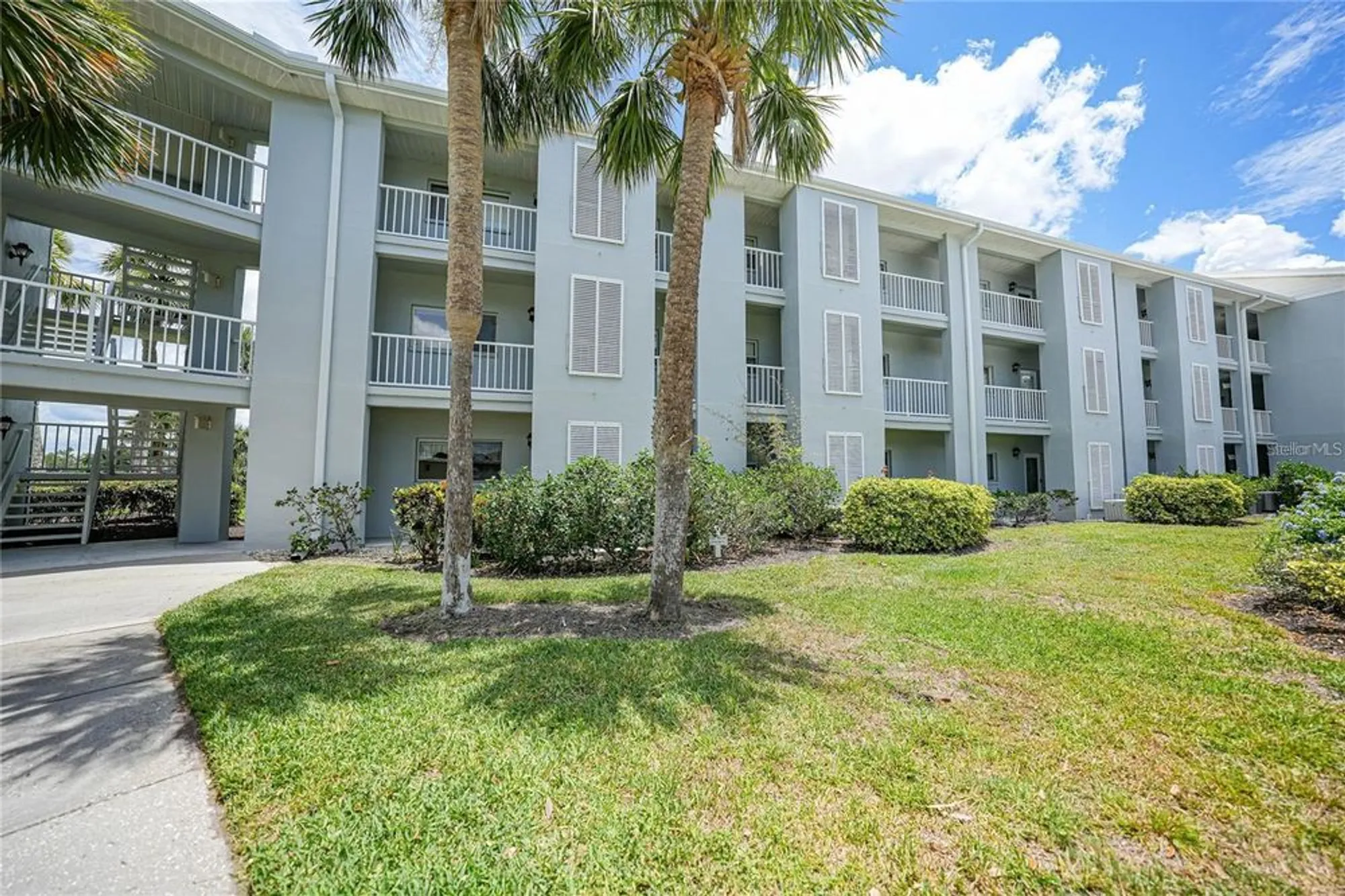 Property Slideshow image 1 of 40 | 404 cerromar cir 112, Venice, FL, 34293