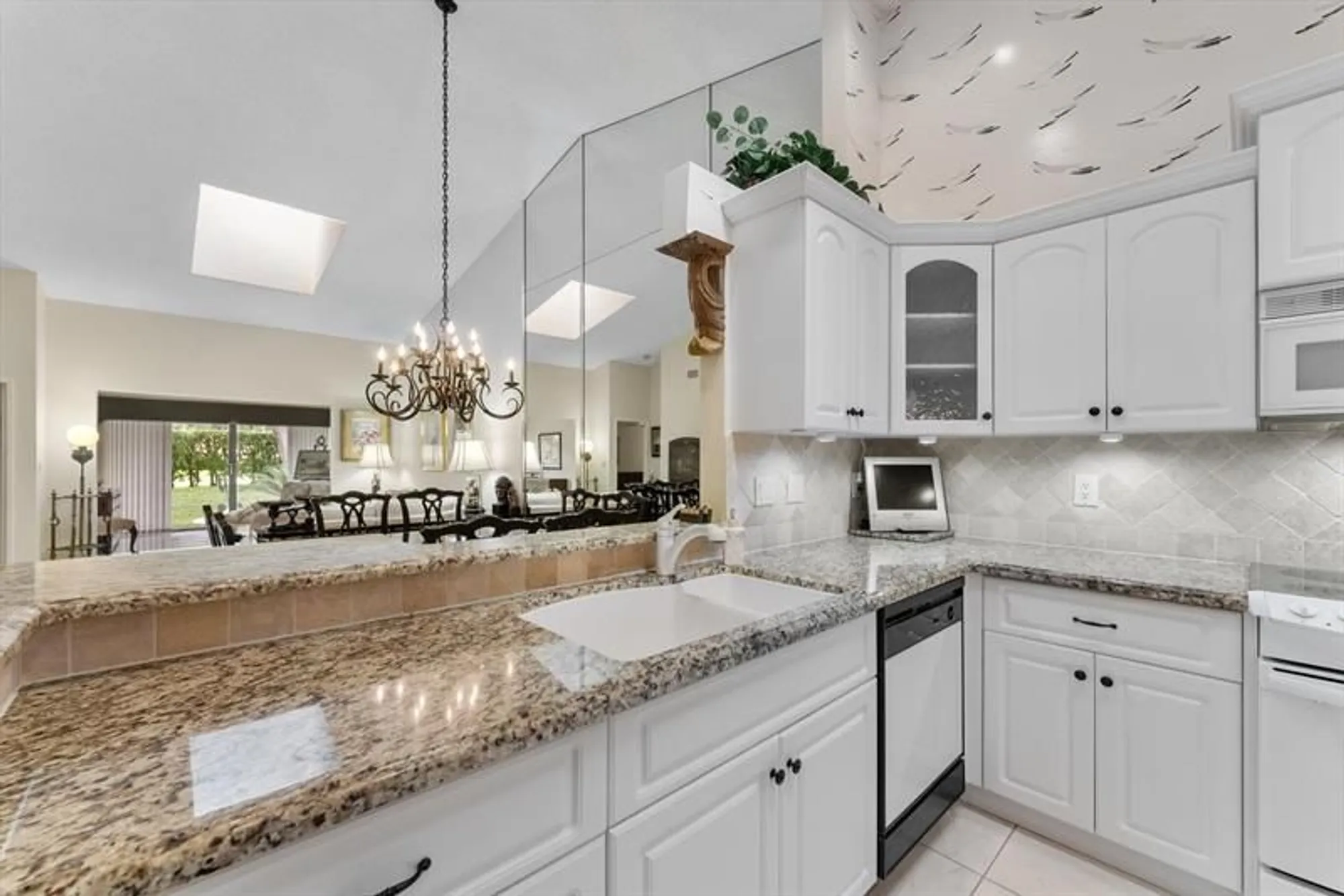 Property Slideshow image 10 of 53 | 8333 springlake dr a, Boca Raton, FL, 33496