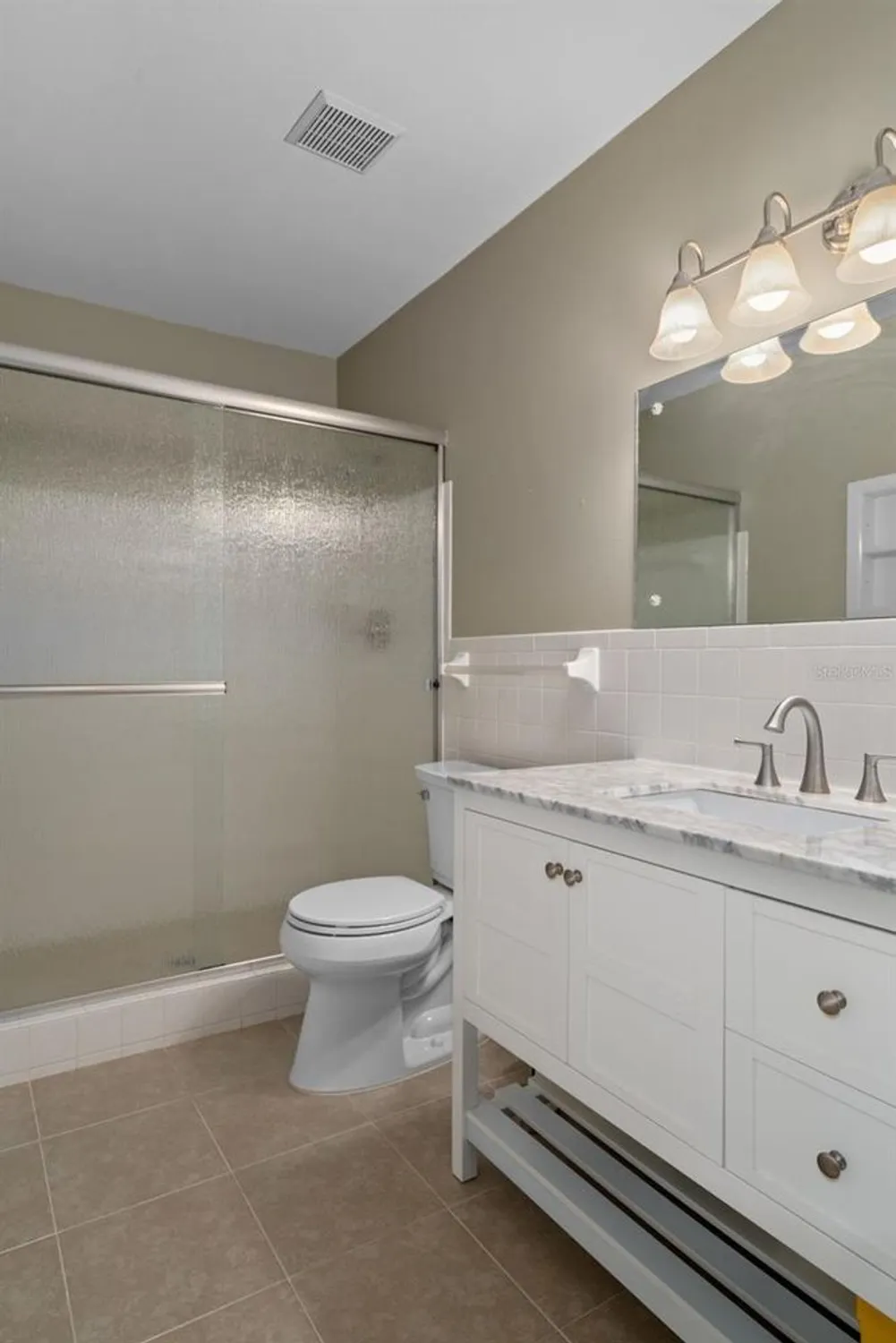 Property Slideshow image 33 of 61 | 2440 world parkway blvd 38, Clearwater, FL, 33763