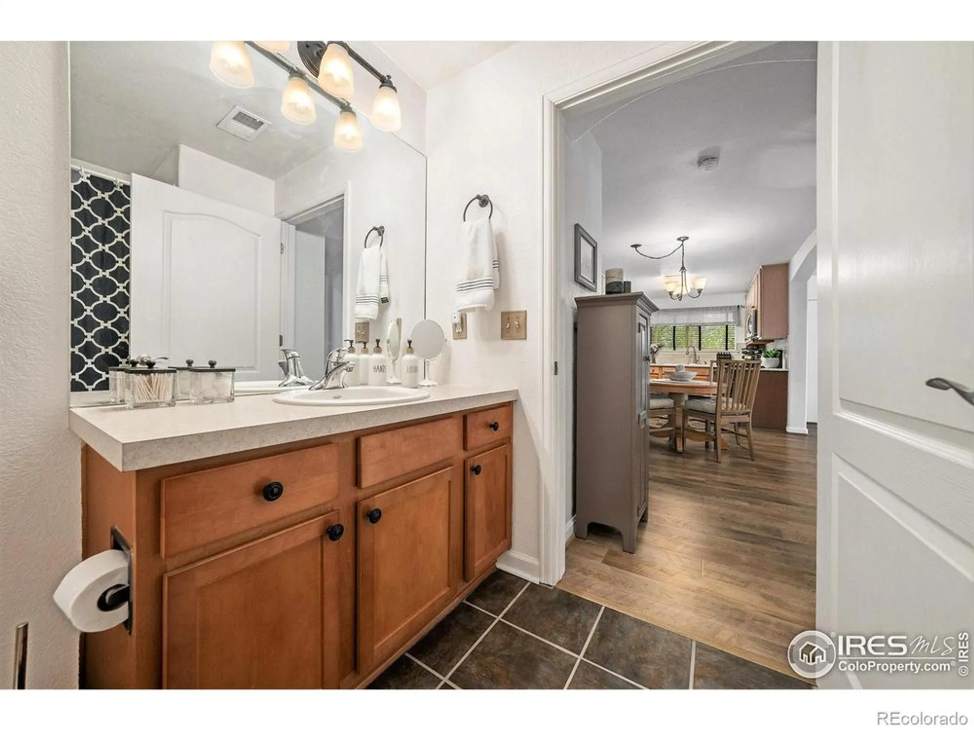 Property Slideshow image 10 of 17 | 4705 hahns peak dr unit 202, Loveland, CO, 80538