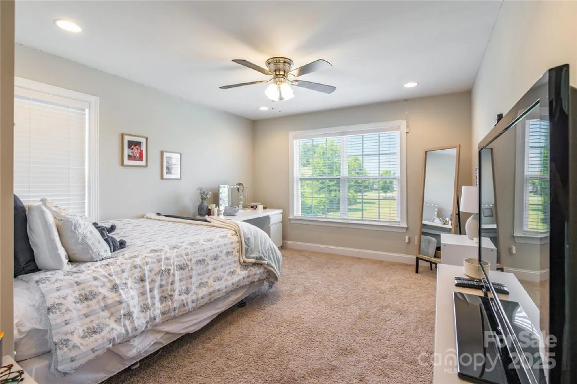 Property Slideshow image 27 of 46 | 208 canoe pole ln, Mooresville, NC, 28117