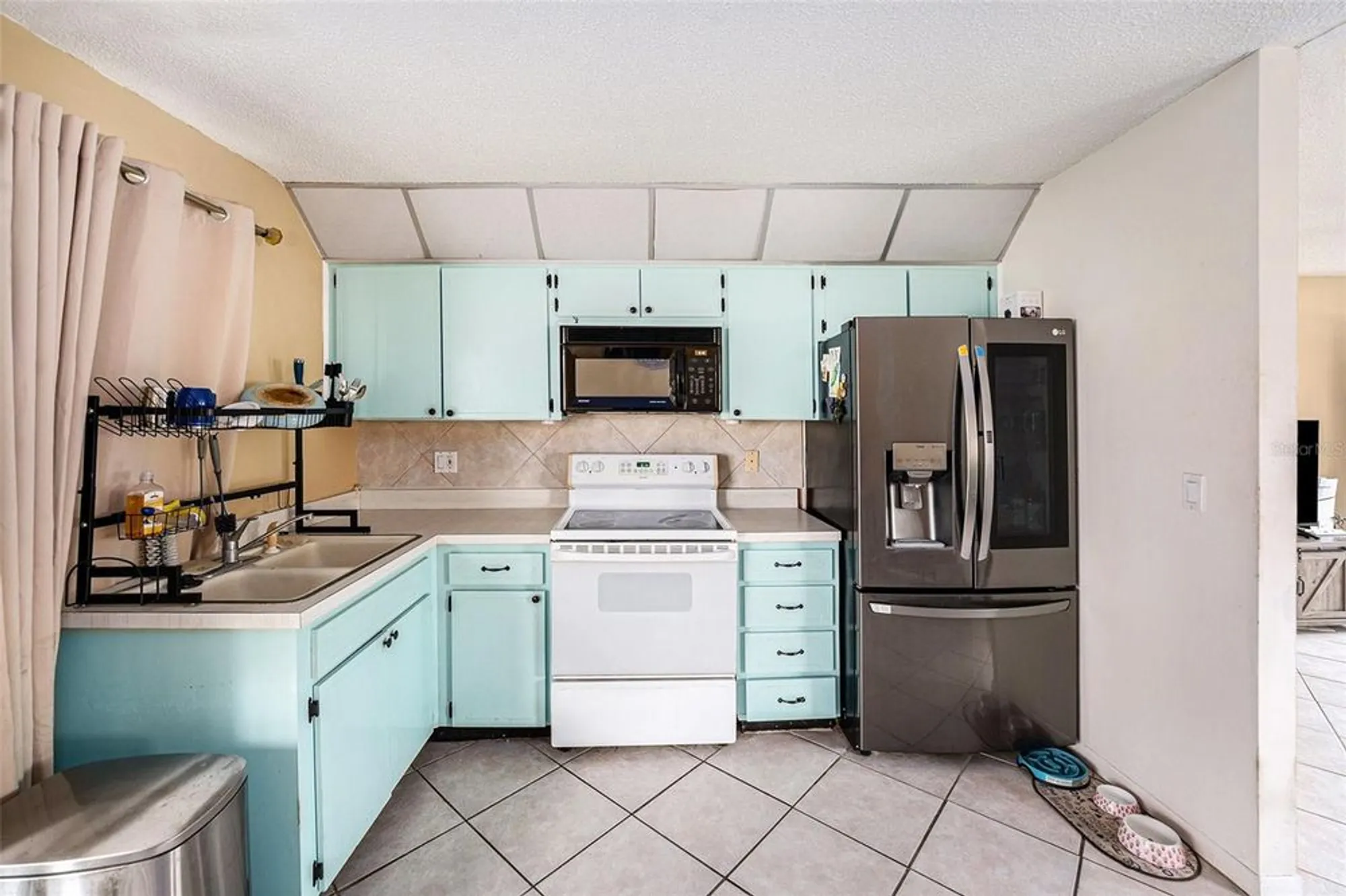 Property Slideshow image 10 of 30 | 4325 93rd ter, Pinellas Park, FL, 33782