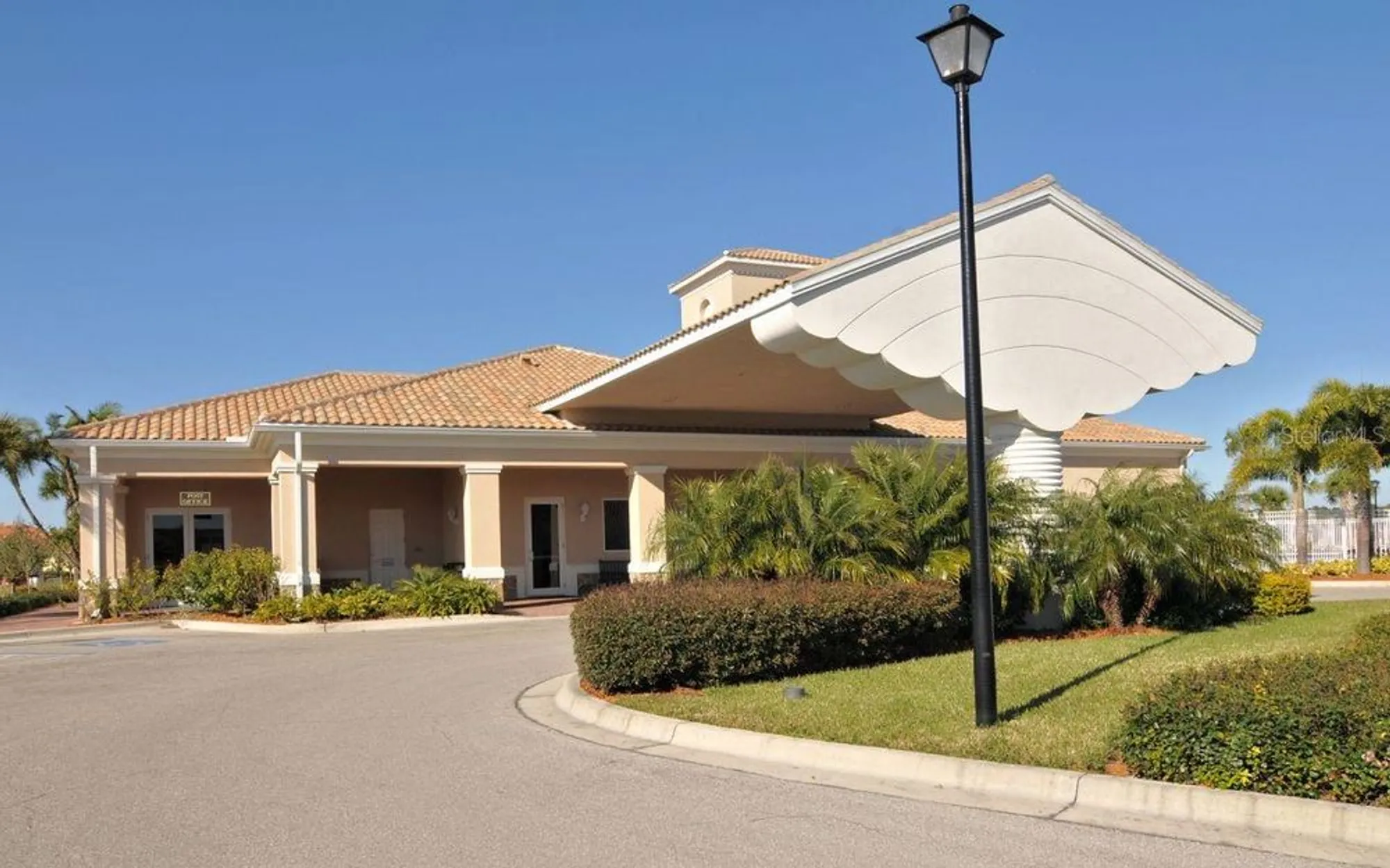 Property Slideshow image 34 of 54 | 1707 burgos dr, Sarasota, FL, 34238