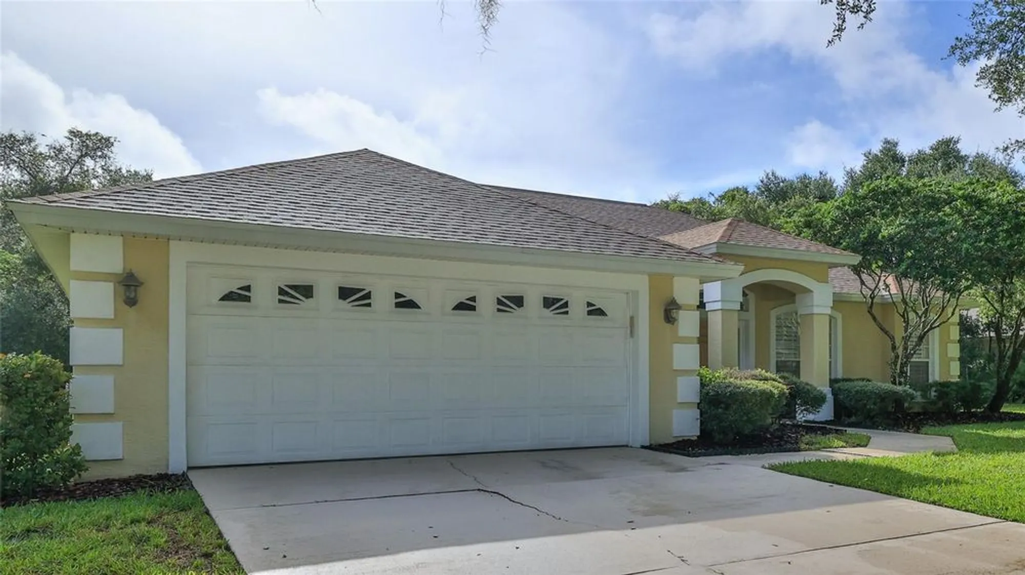 Property Slideshow image 4 of 48 | 3709 donegal cir, Ormond Beach, FL, 32174