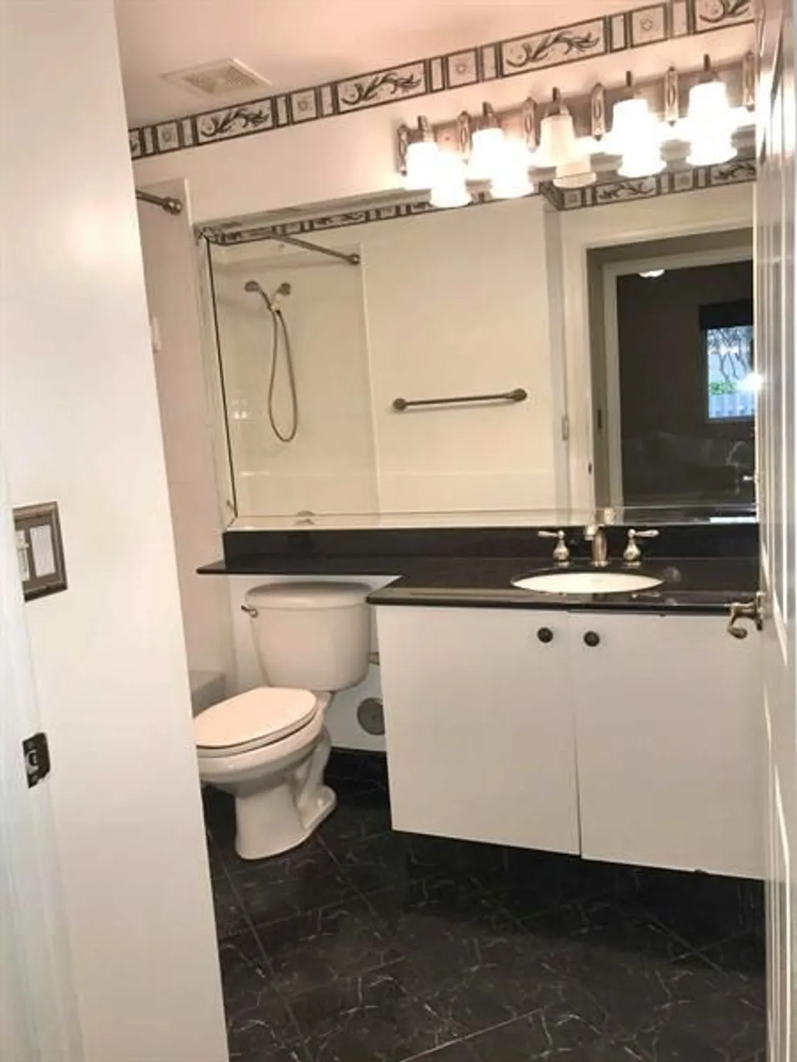 Property Slideshow image 21 of 45 | 7647 southampton ter 110, Tamarac, FL, 33321