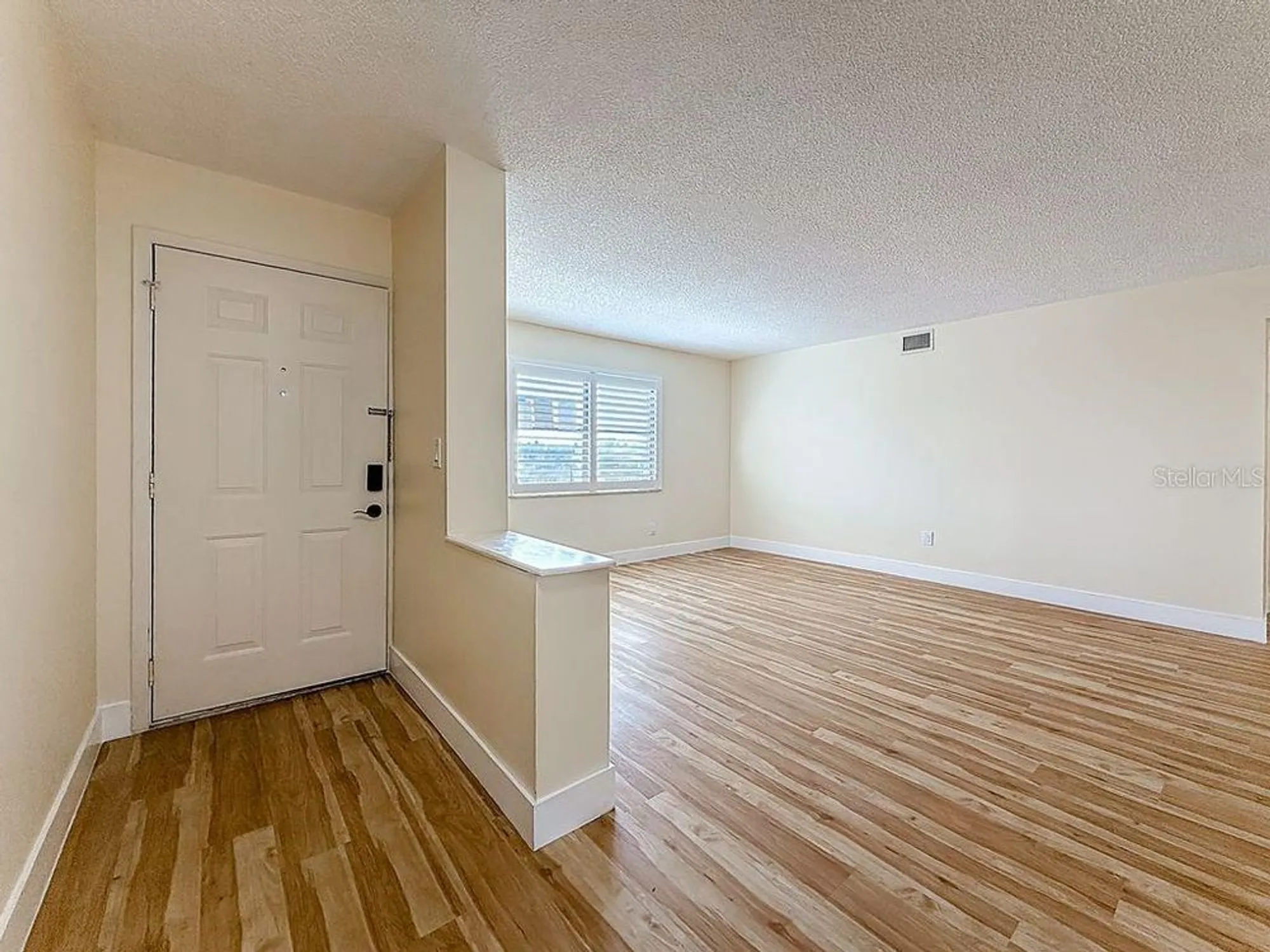 Property Slideshow image 6 of 50 | 8198 terrace garden dr n unit 407, St Petersburg, FL, 33709