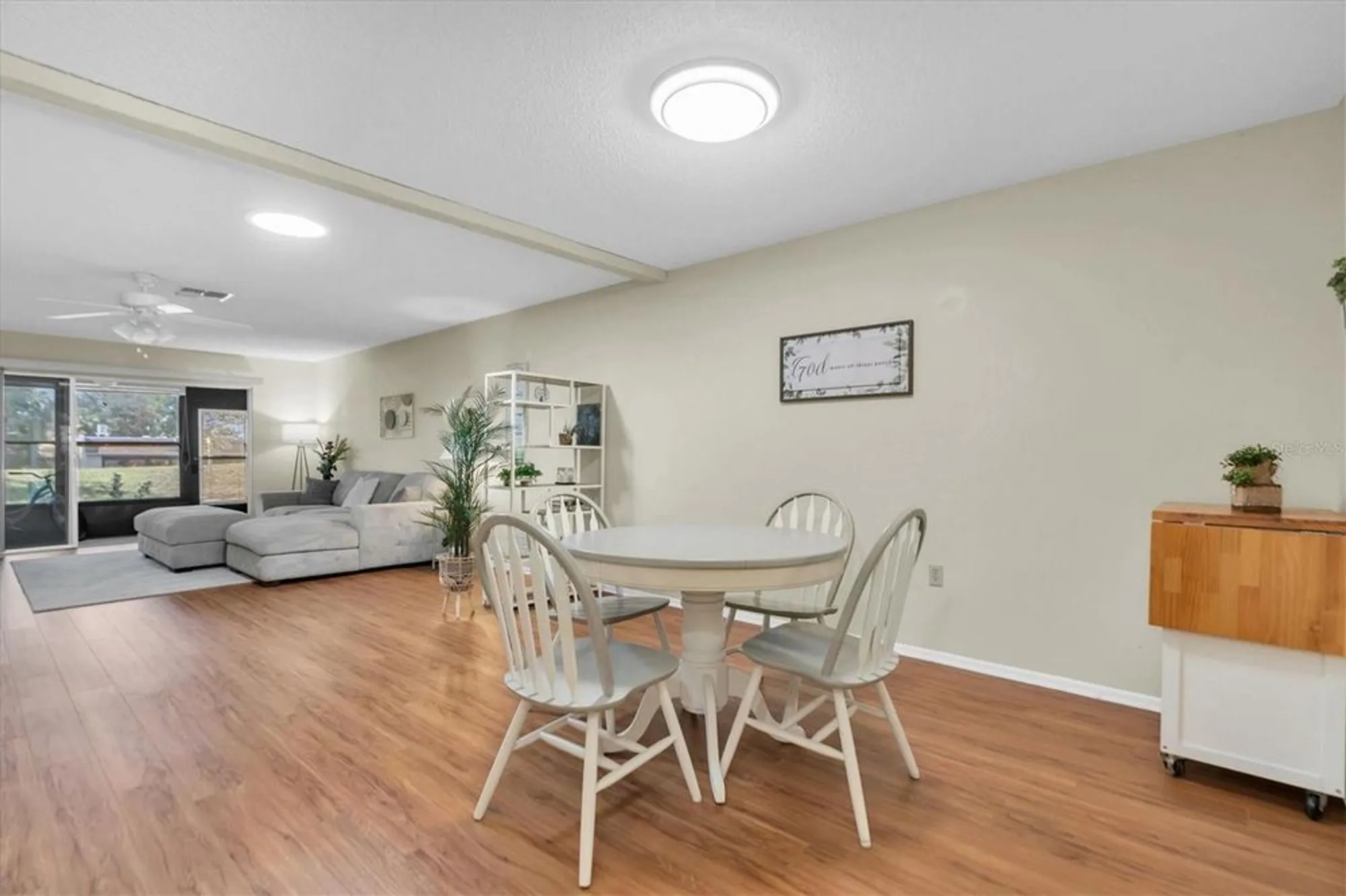 Property Slideshow image 9 of 38 | 11311 dollar lake dr apt 6, Port Richey, FL, 34668