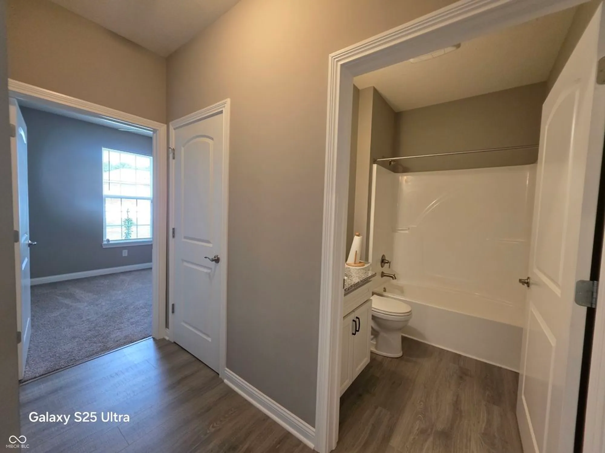 Property Slideshow image 22 of 27 | 9106 hedley way, Avon, IN, 46123