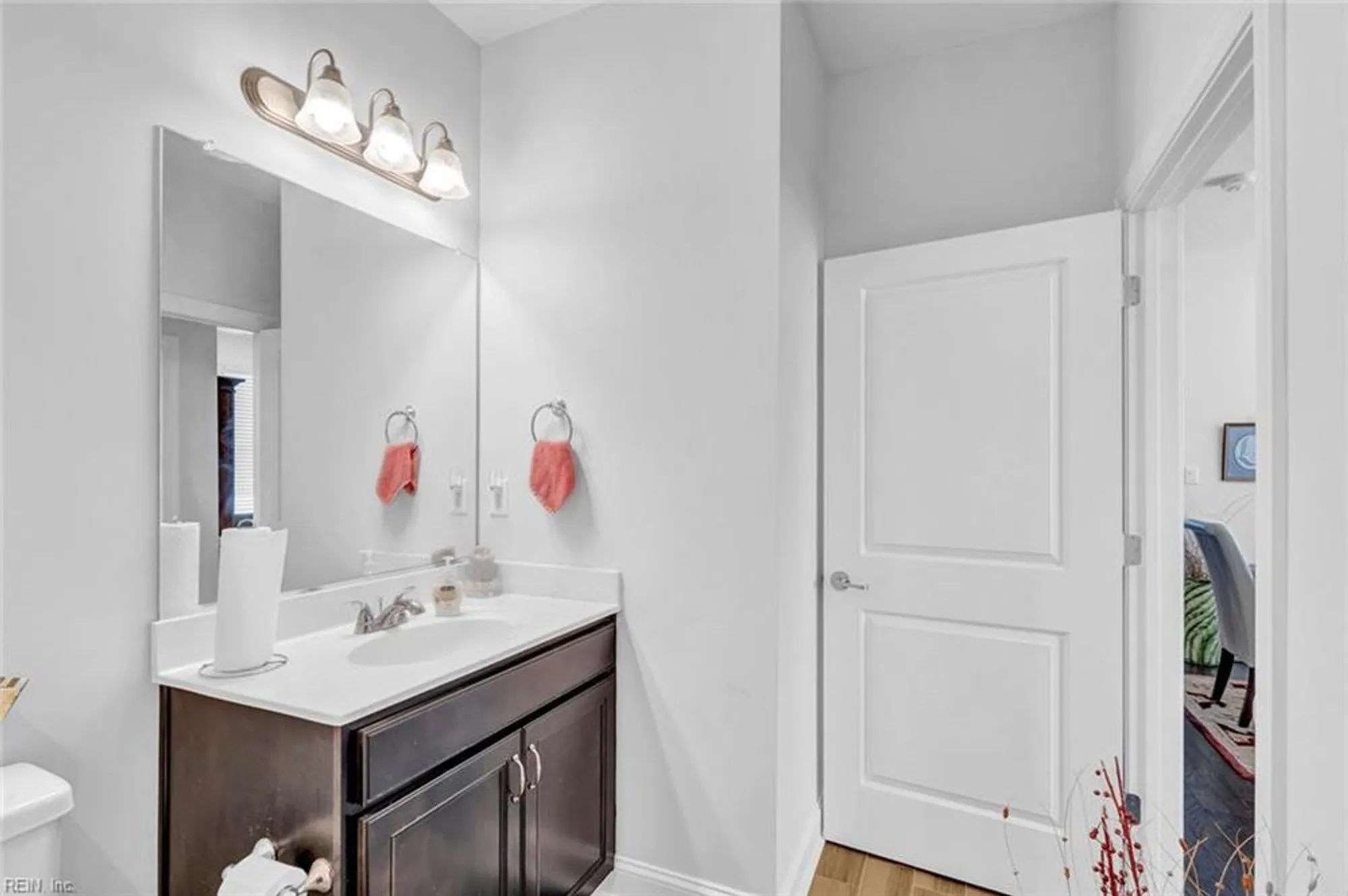 Property Slideshow image 15 of 36 | 936 biltmore way # 37, Chesapeake, VA, 23320