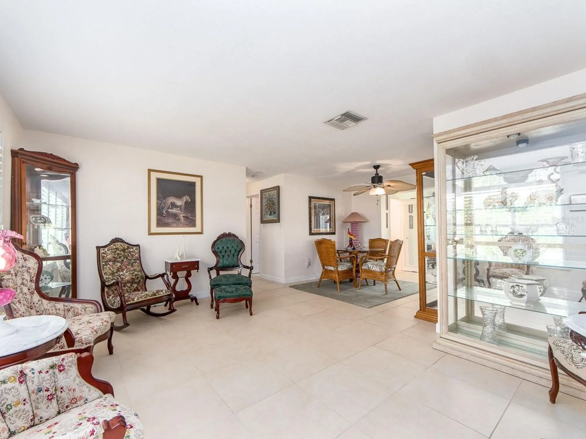 Property Slideshow image 5 of 28 | 9024 140th way, Seminole, FL, 33776