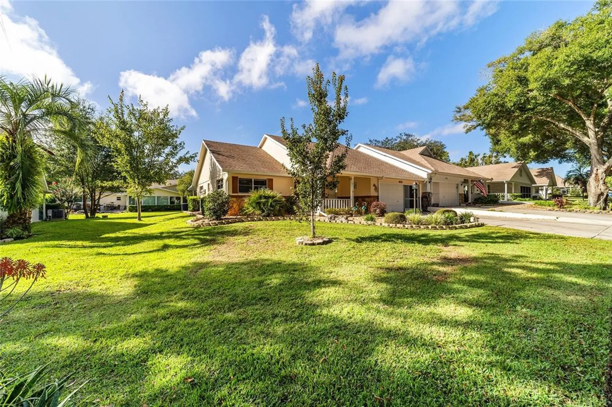Property Slideshow image 2 of 44 | 8480 sw 92nd pl a, Ocala, FL, 34481