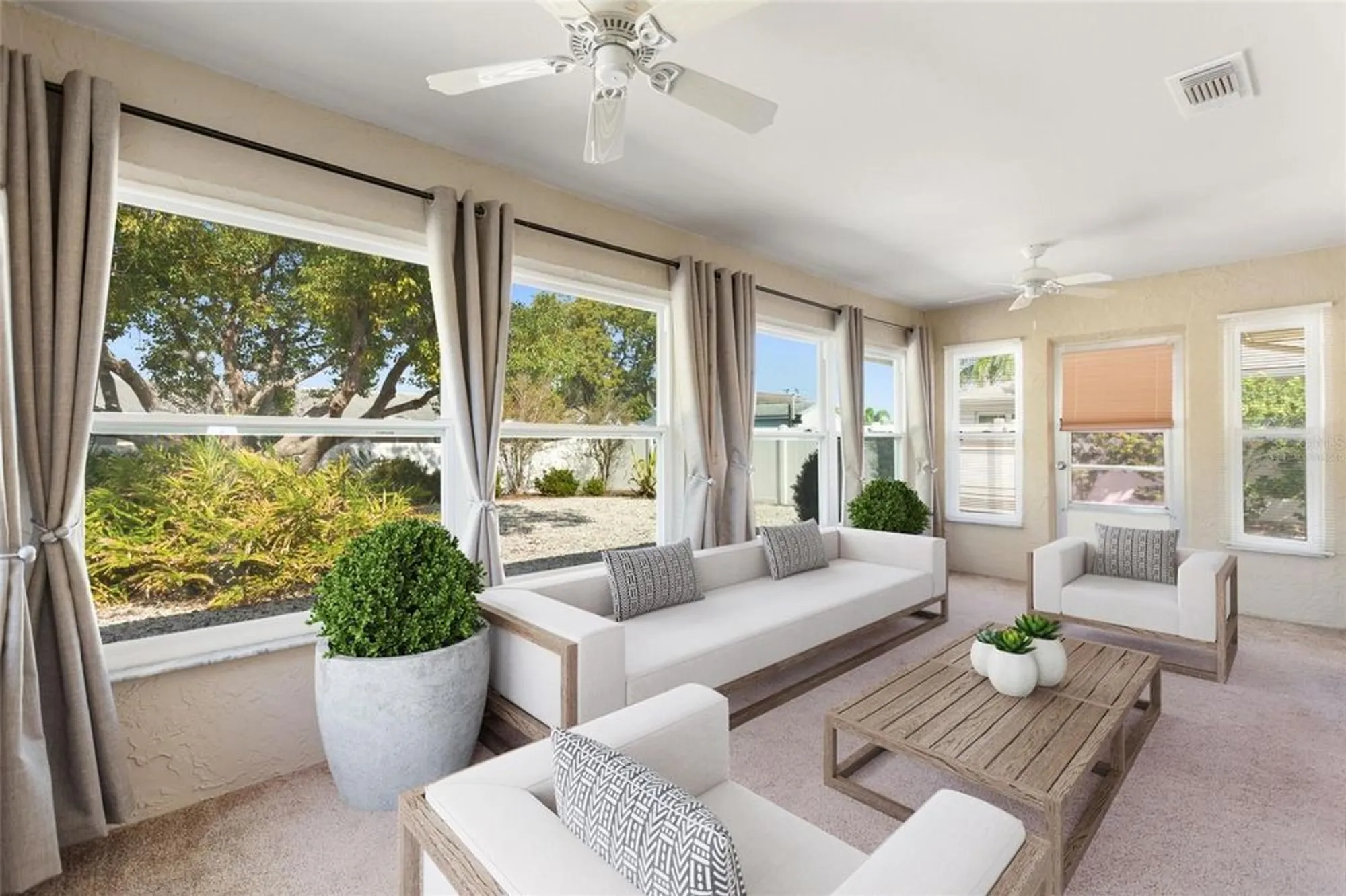 Property Slideshow image 5 of 49 | 679 fort duquesna dr, Sun City Center, FL, 33573