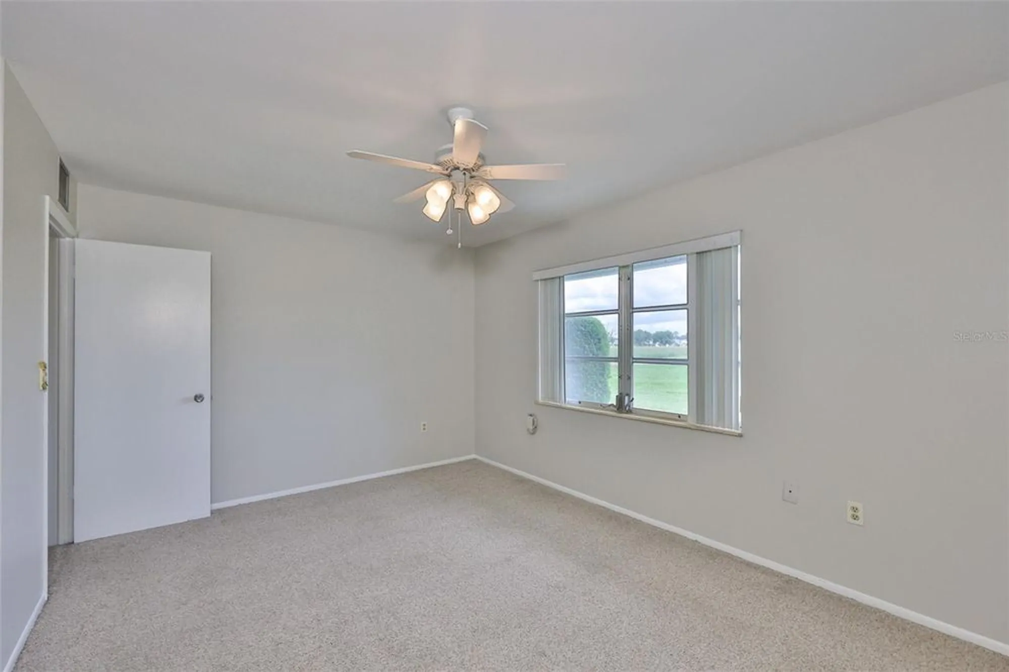 Property Slideshow image 18 of 41 | 823 fox hills dr, Sun City Center, FL, 33573