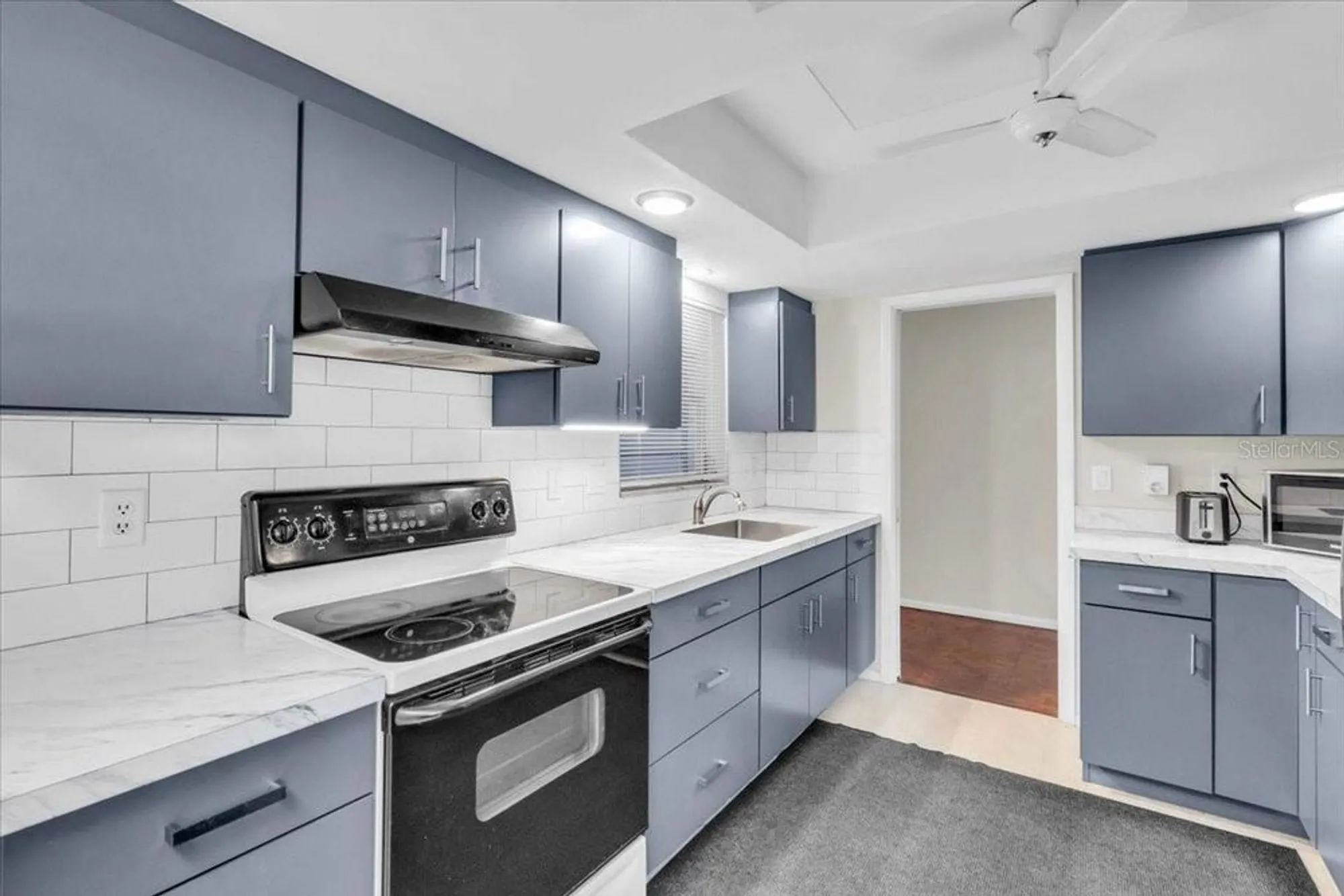 Property Slideshow image 15 of 31 | 3140 village green dr # 1119, Sarasota, FL, 34239