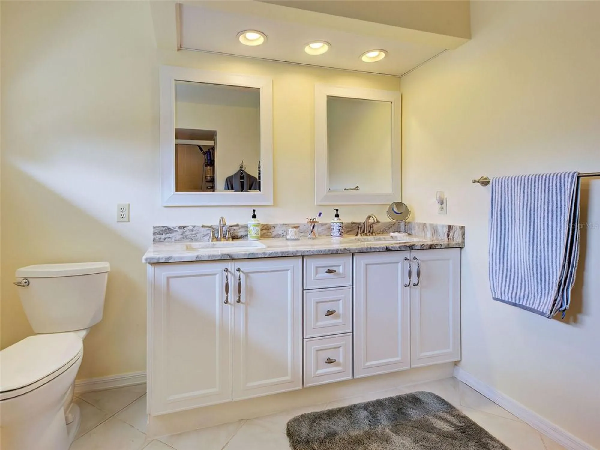 Property Slideshow image 24 of 47 | 166 southampton pl 348, Venice, FL, 34293