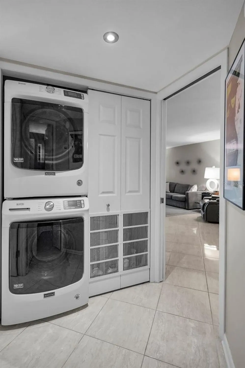 Property Slideshow image 46 of 85 | 3062 eastland blvd 105, Clearwater, FL, 33761