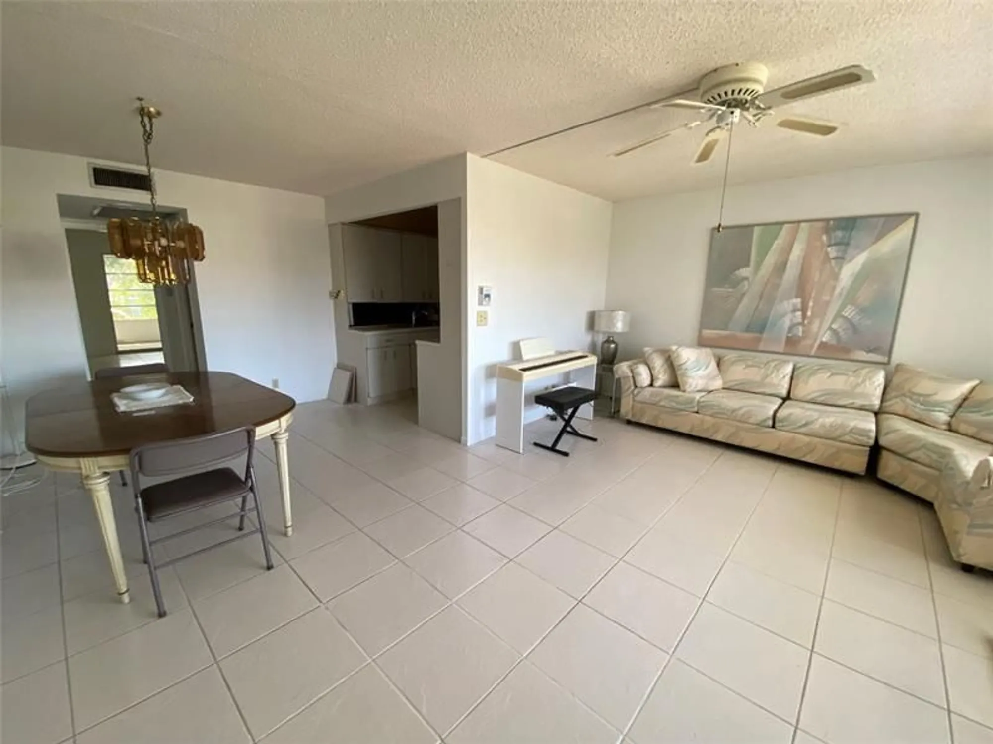 Property Slideshow image 5 of 49 | 4047 cambridge c # 4047, Deerfield Beach, FL, 33442